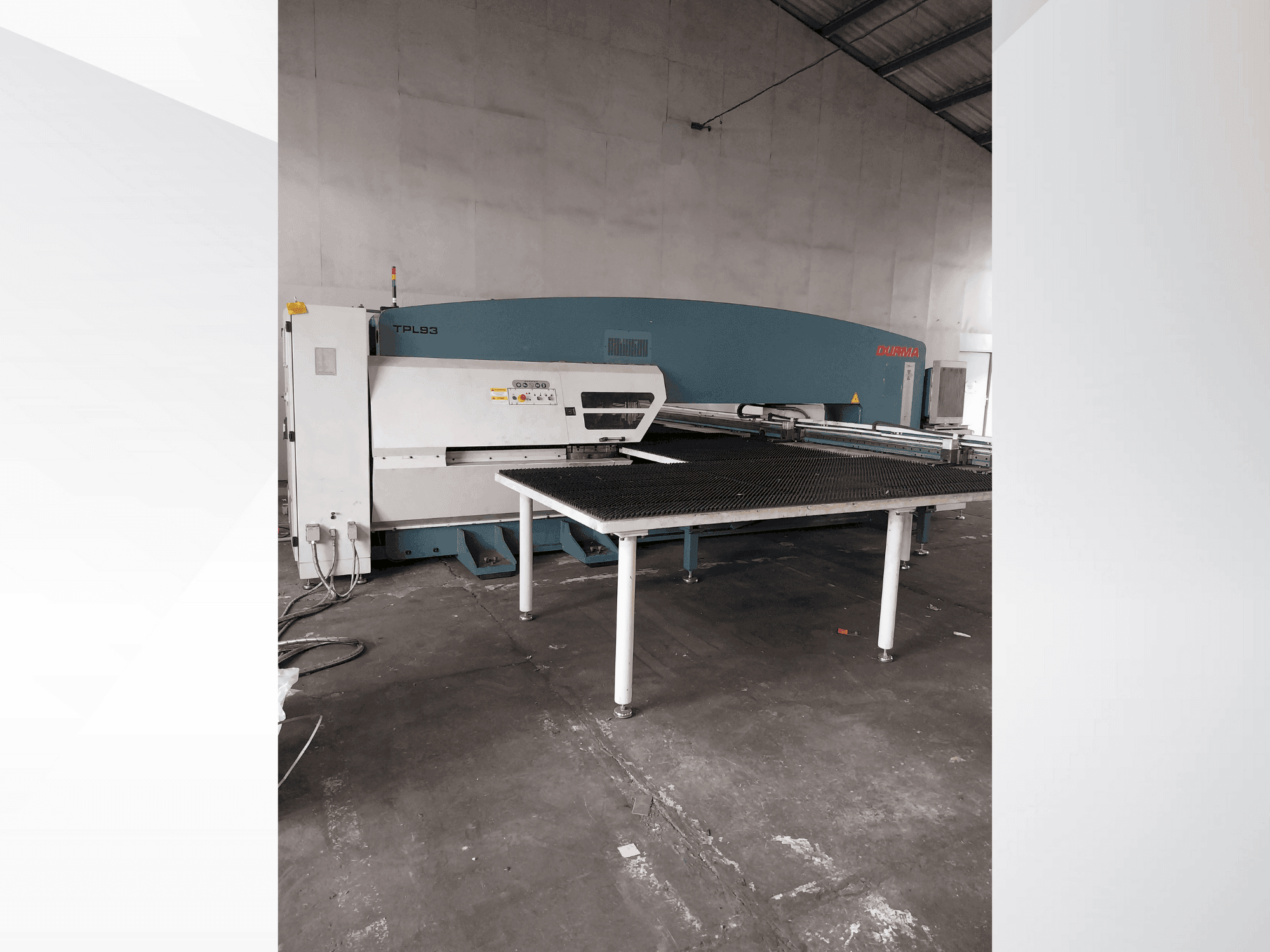 A Durma TPL93 gép elölnézete