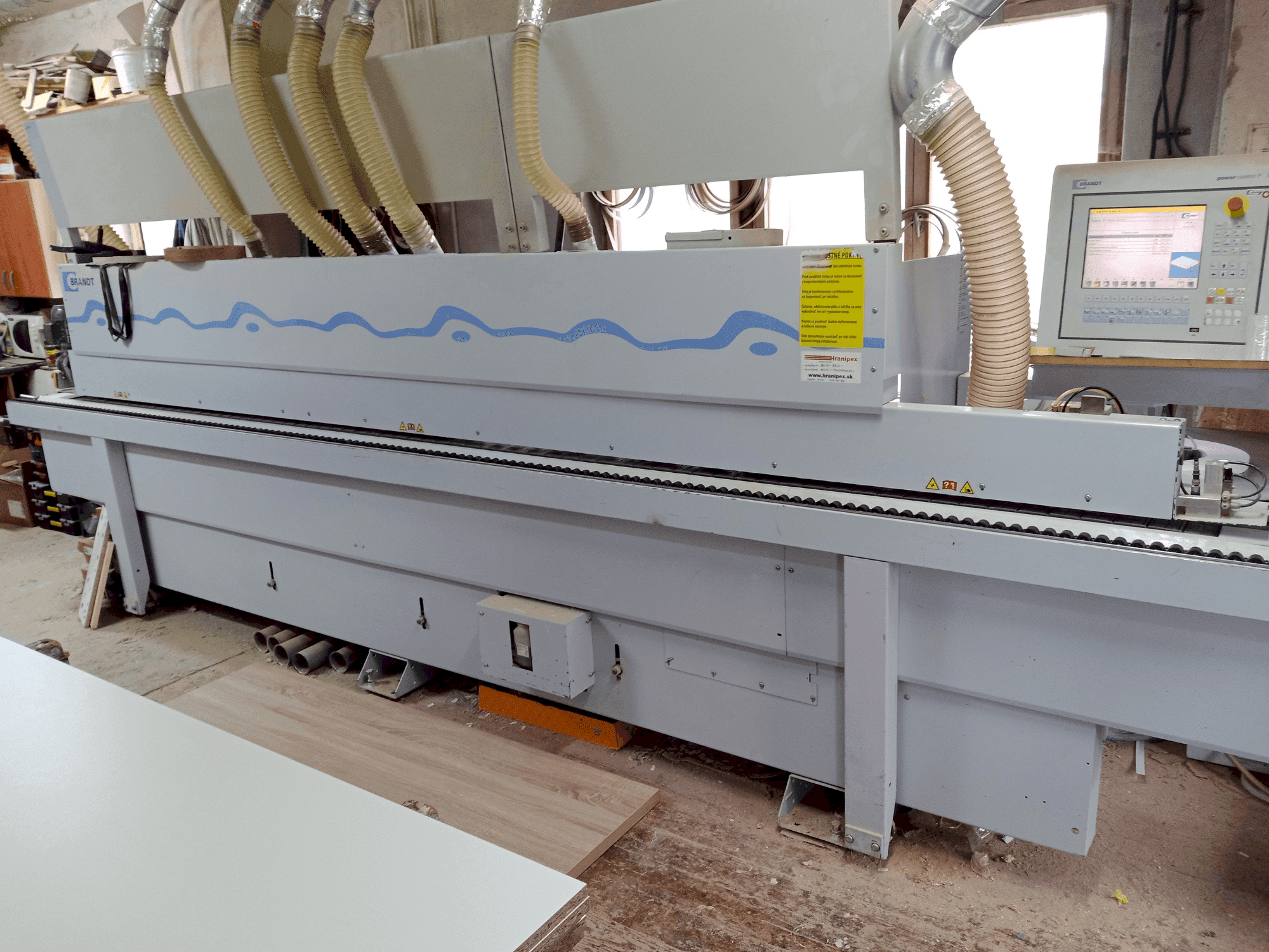 A BRANDT Highflex 1440 gép elölnézete