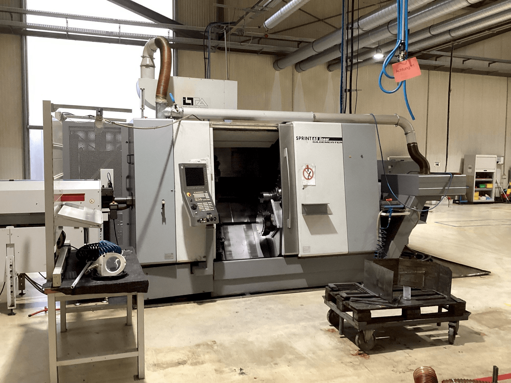 A DMG GILDEMEISTER Sprint 65 Linear gép elölnézete