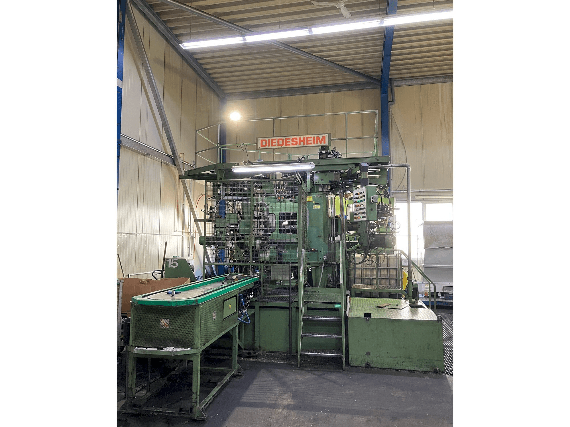 A DIEDESHEIM Diamat 70-6 gép elölnézete