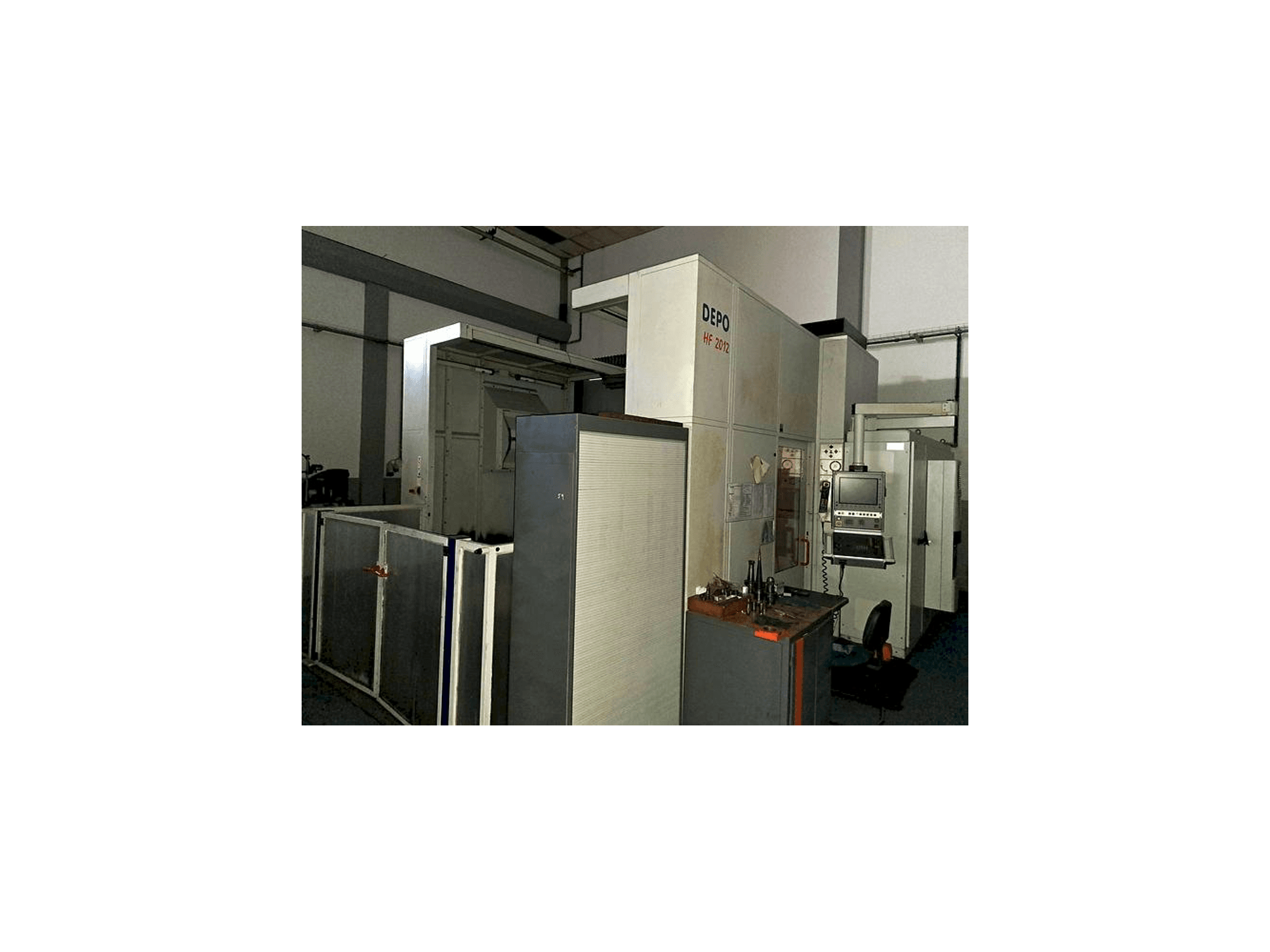 A DEPO HP gép elölnézete