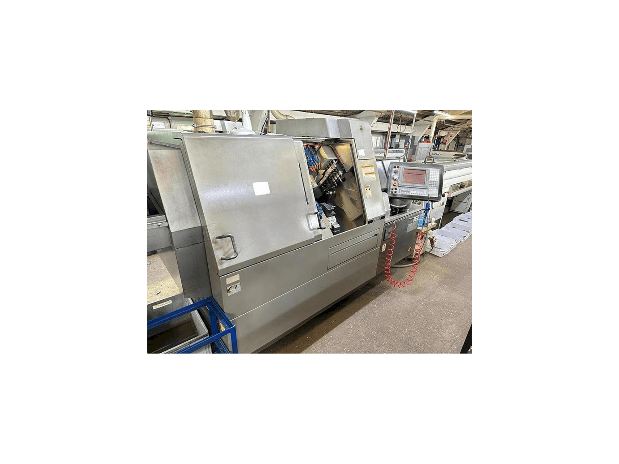 A Citizen M32 III gép elölnézete