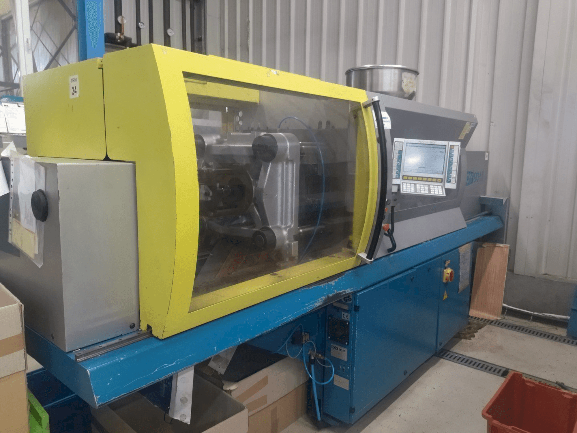 A BOY 90M gép elölnézete