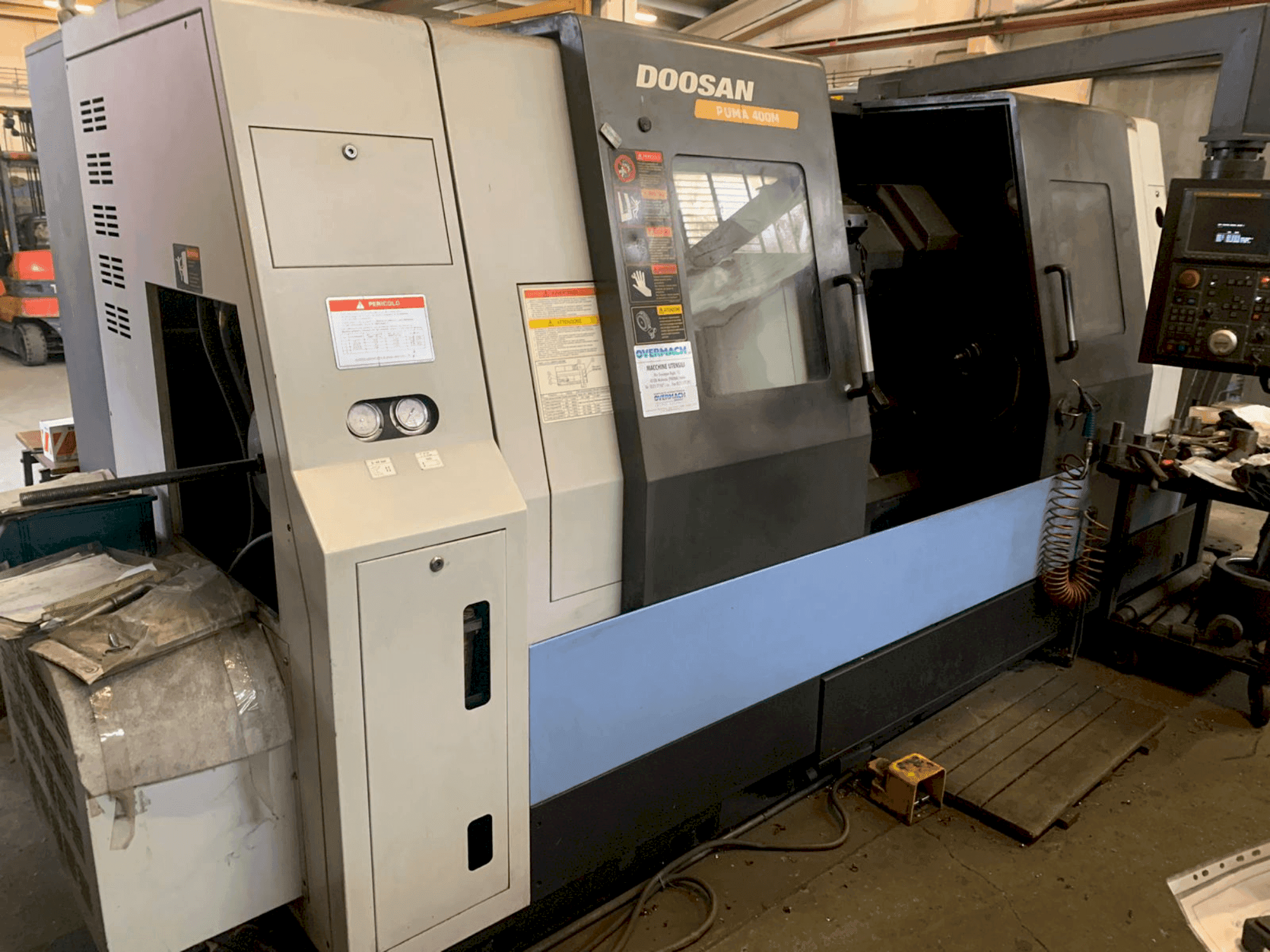 A DOOSAN PUMA 400M gép elölnézete