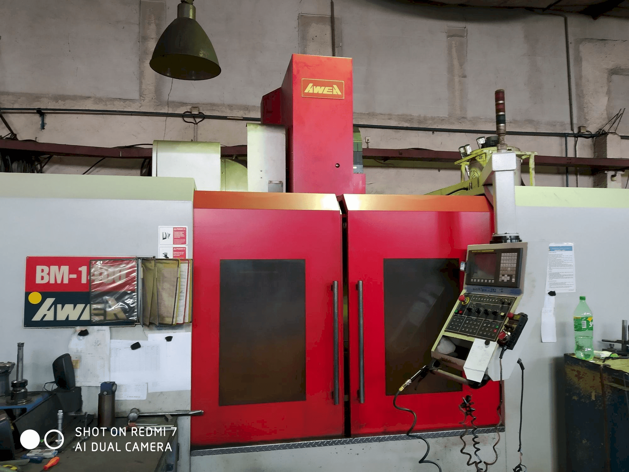 A AWEA BM-1400 gép elölnézete