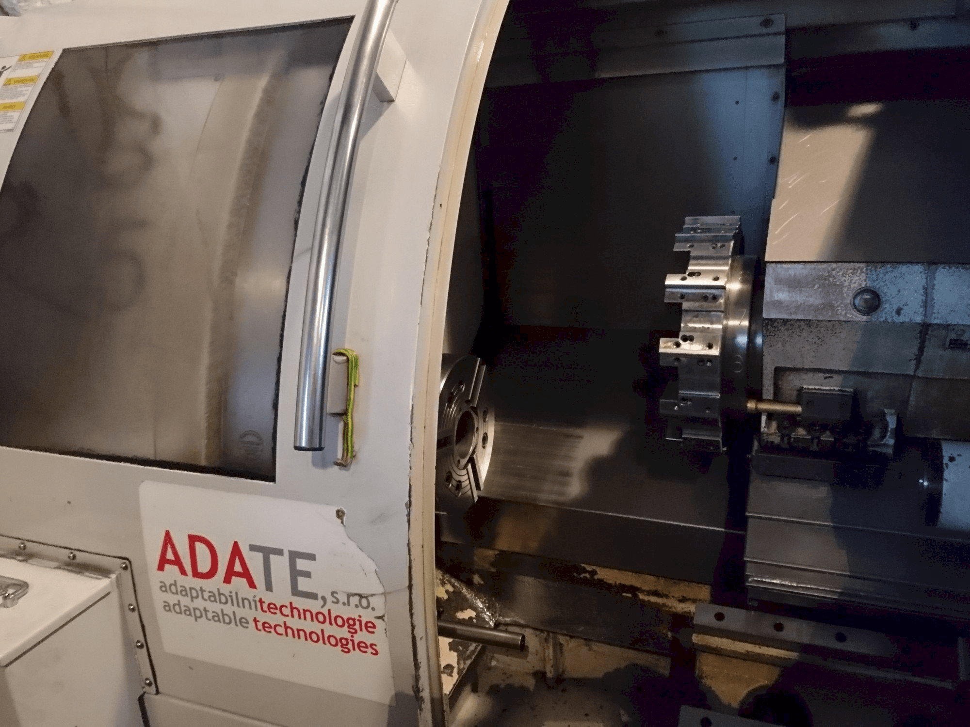 A MICROCUT LT-65 gép elölnézete