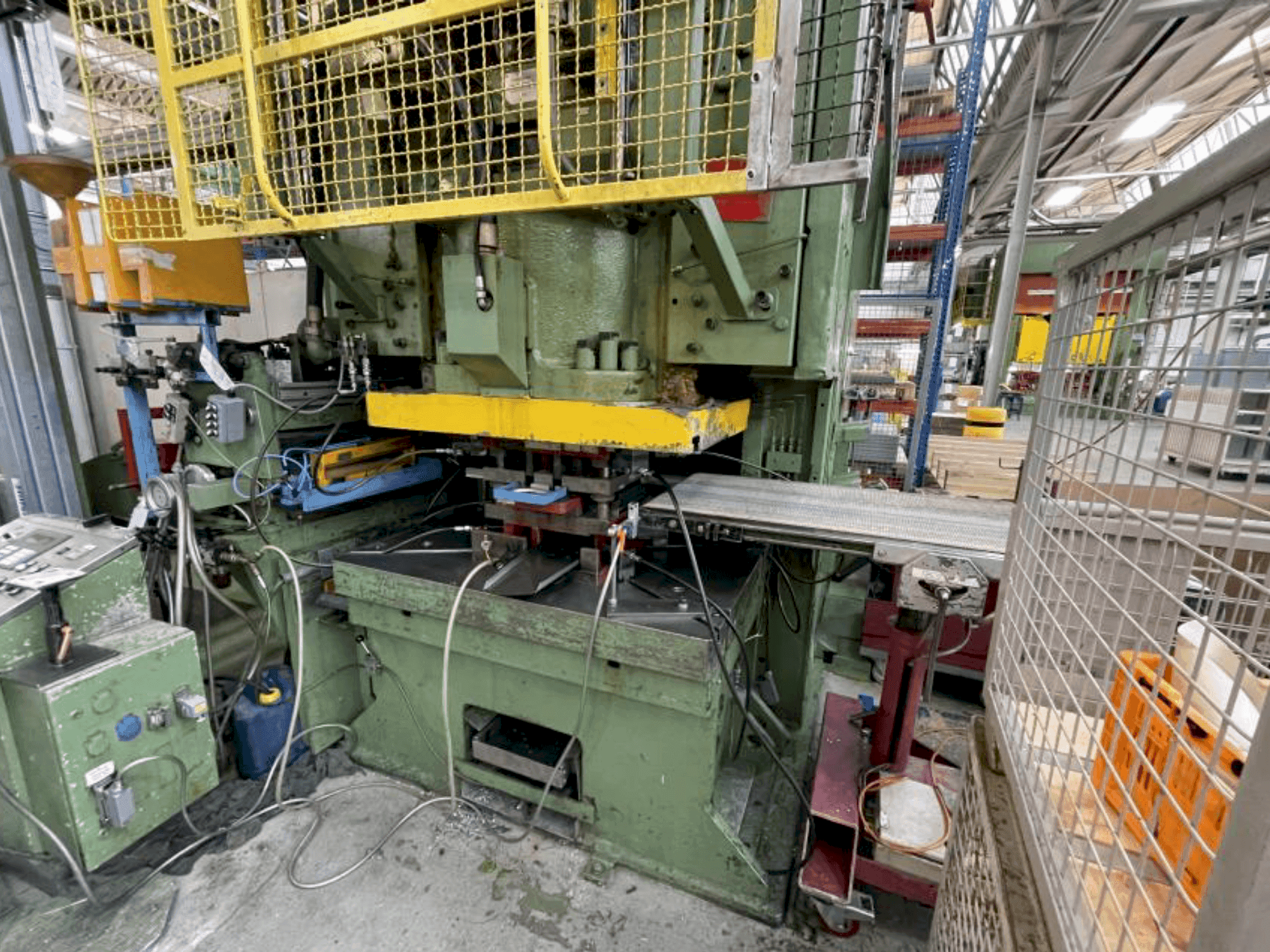 A ERFURT PEEX 2 315/1400x880/20-160 gép elölnézete