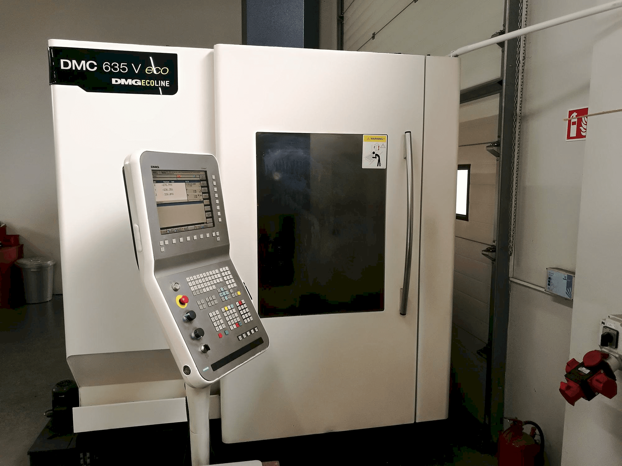 A DMG DMC 635 V Eco gép elölnézete