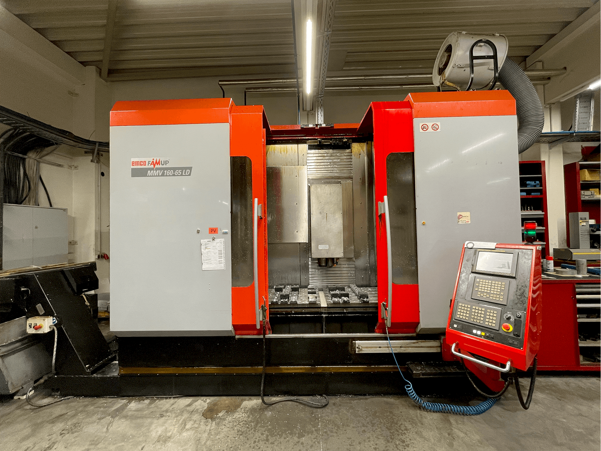 A EMCO Famup MMV-160-65LD gép elölnézete