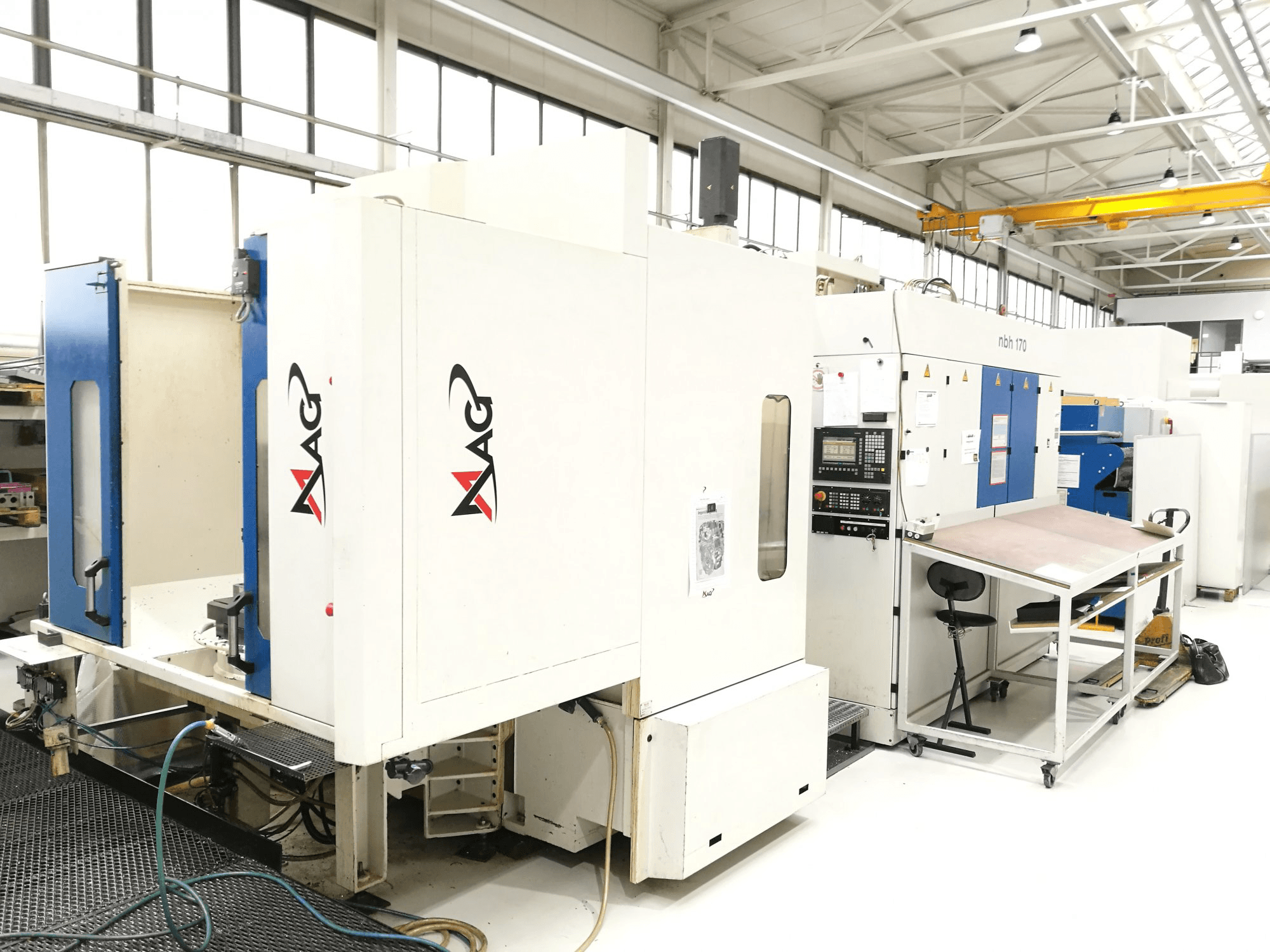 A Hueller Hille NBH 170 gép bal oldali nézete