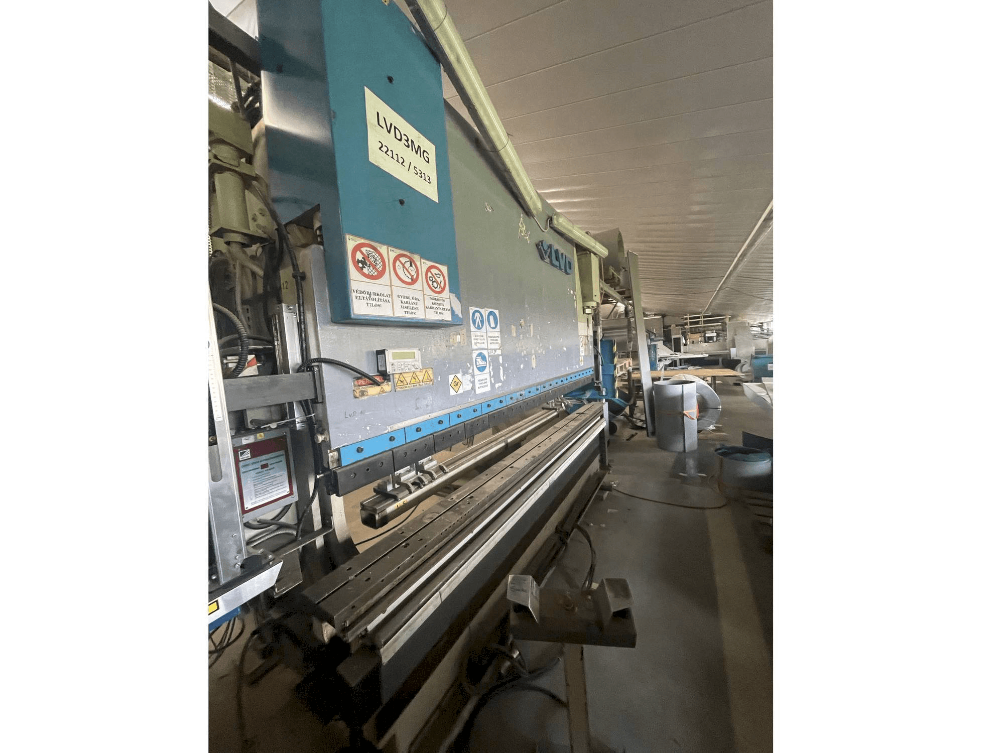 A LVD Ppeb 110/30 gép elölnézete