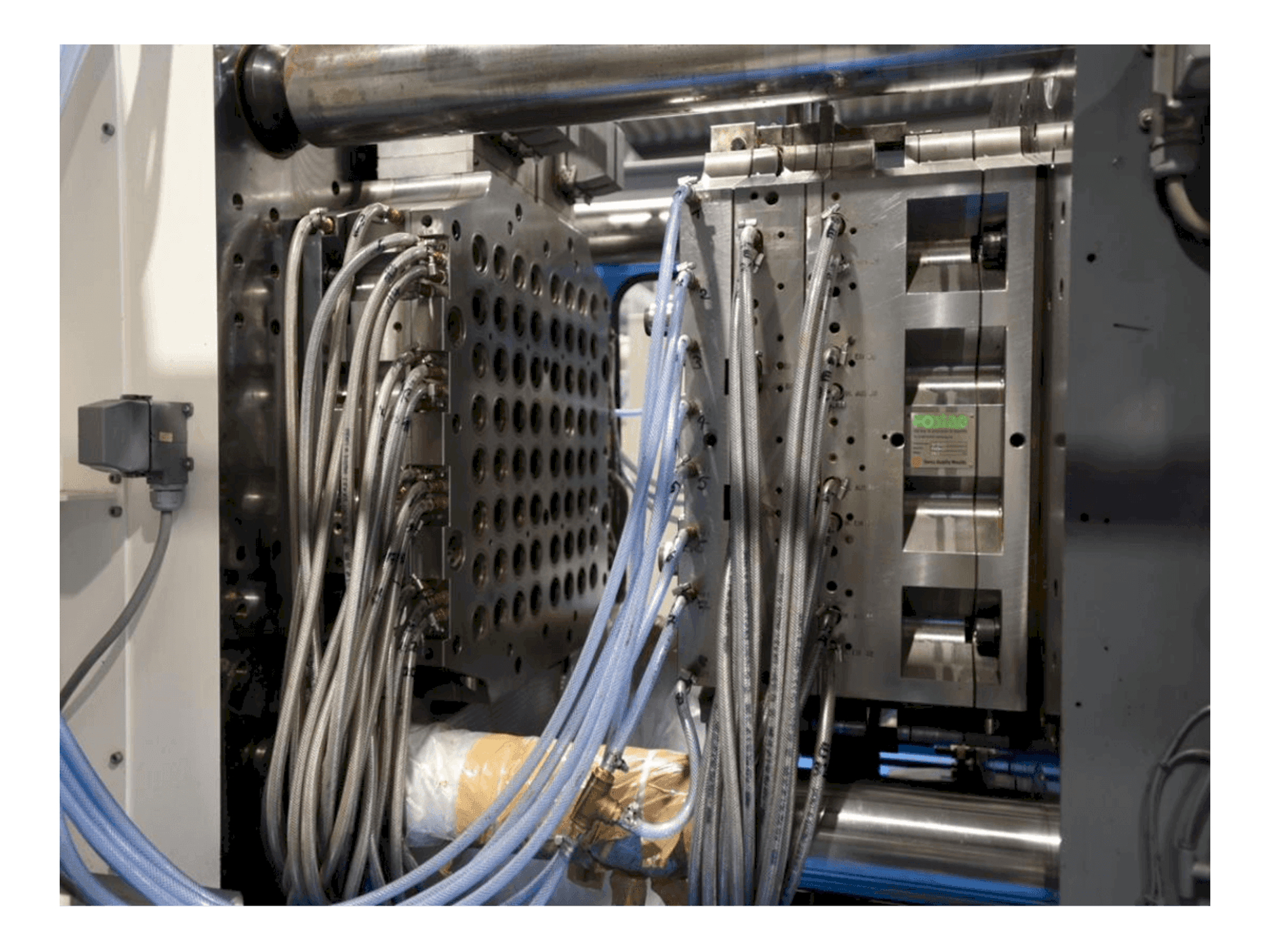 A FOSTAG 64fold gép oldalnézete