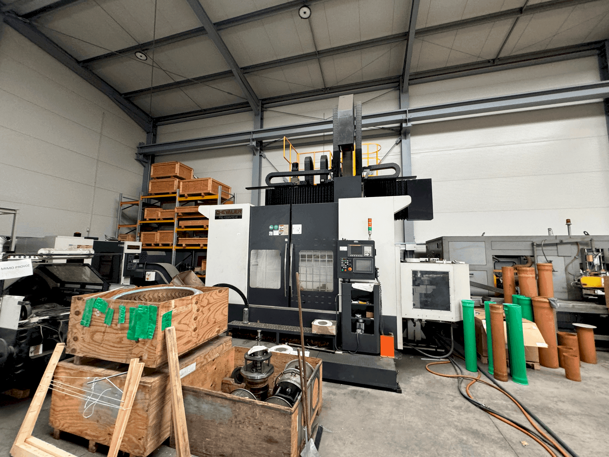 A Chevalier FVL-1250VTC+C gép elölnézete