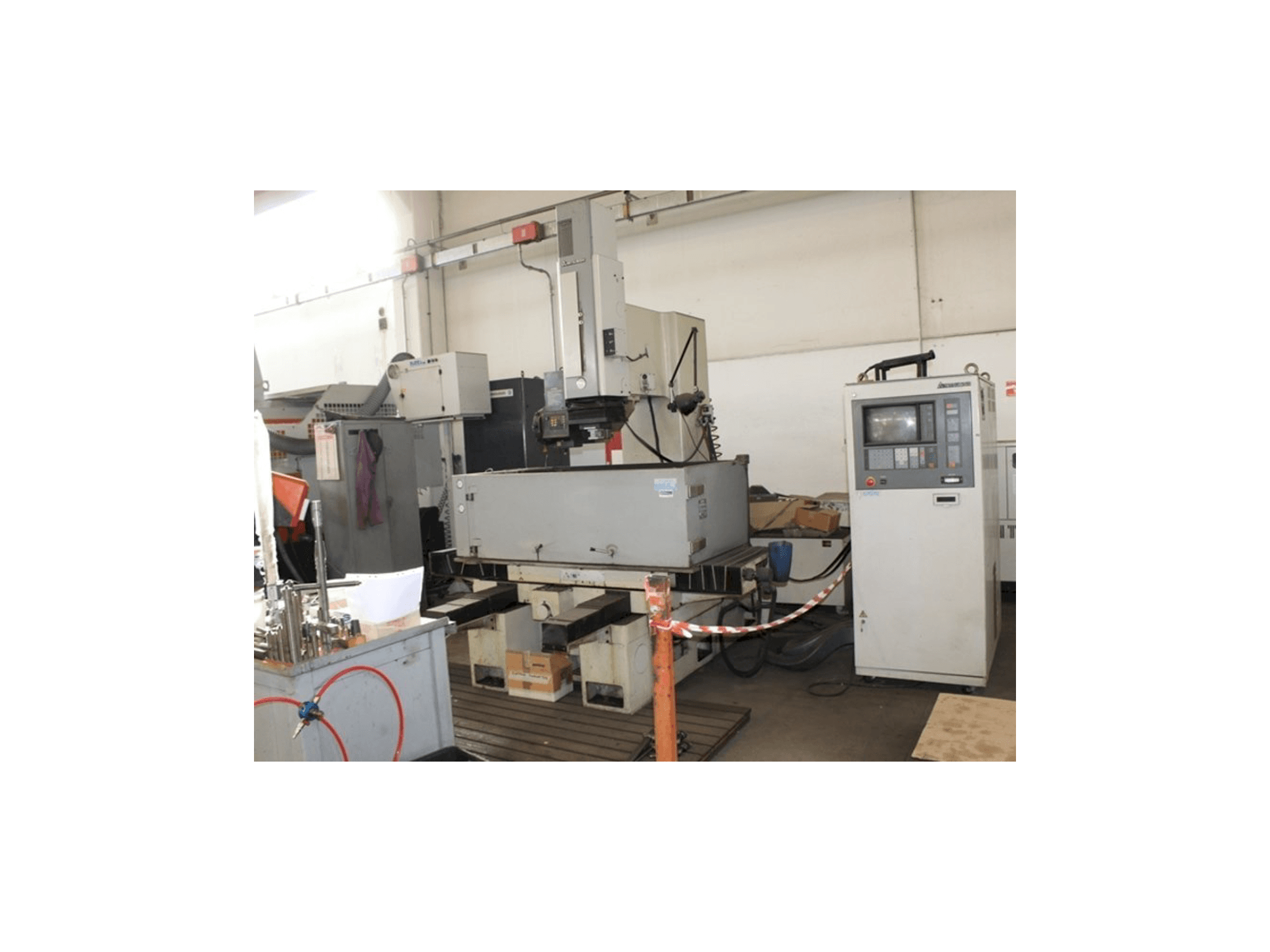 A Mitsubishi M65J gép elölnézete