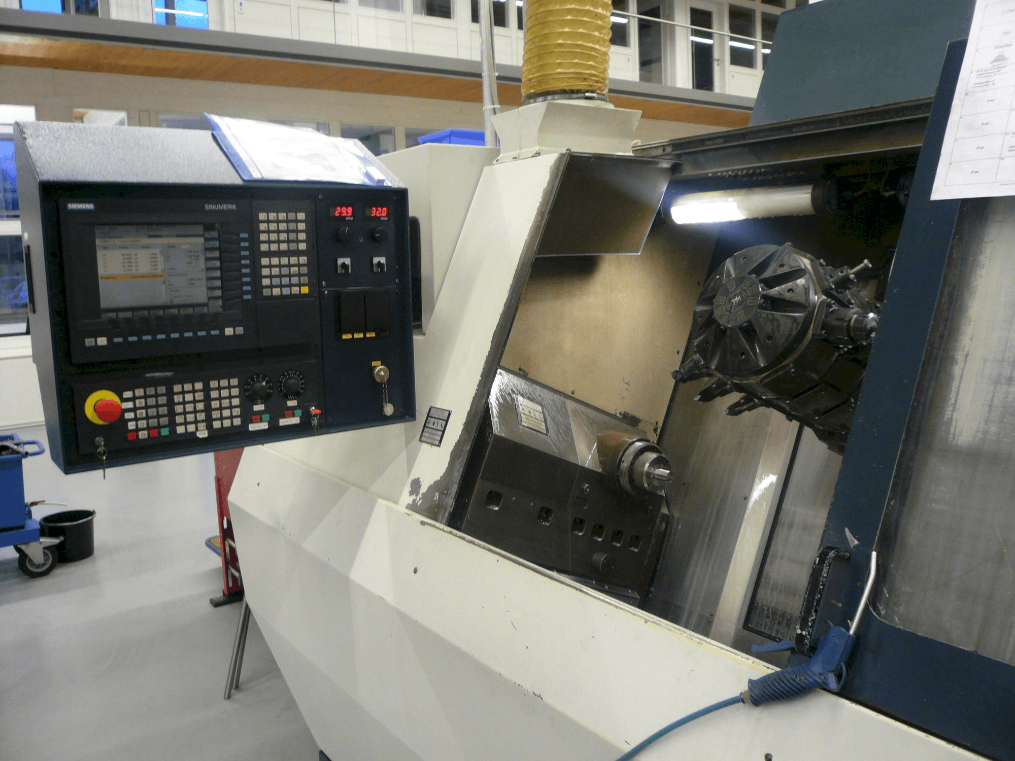 A SPINNER TM gép elölnézete