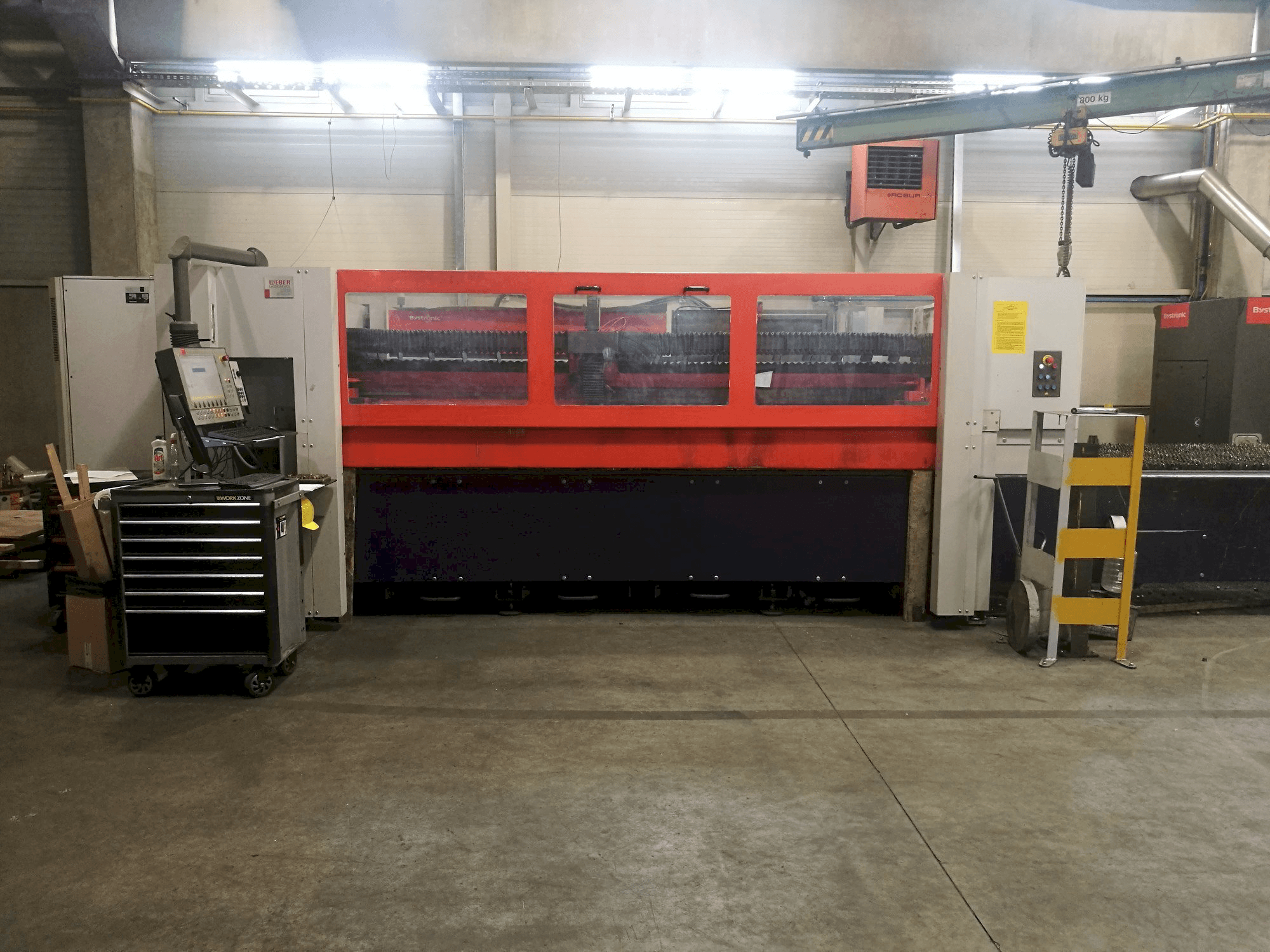 A Bystronic Bystar 3015 gép elölnézete