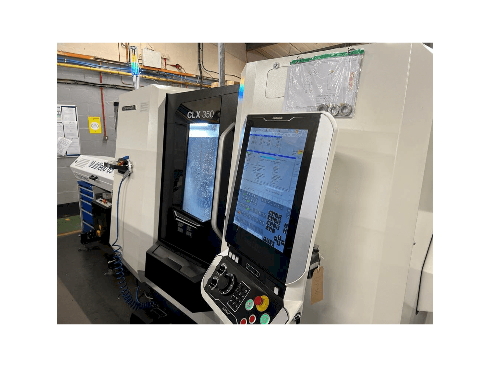 A DMG MORI CLX 350 gép elölnézete