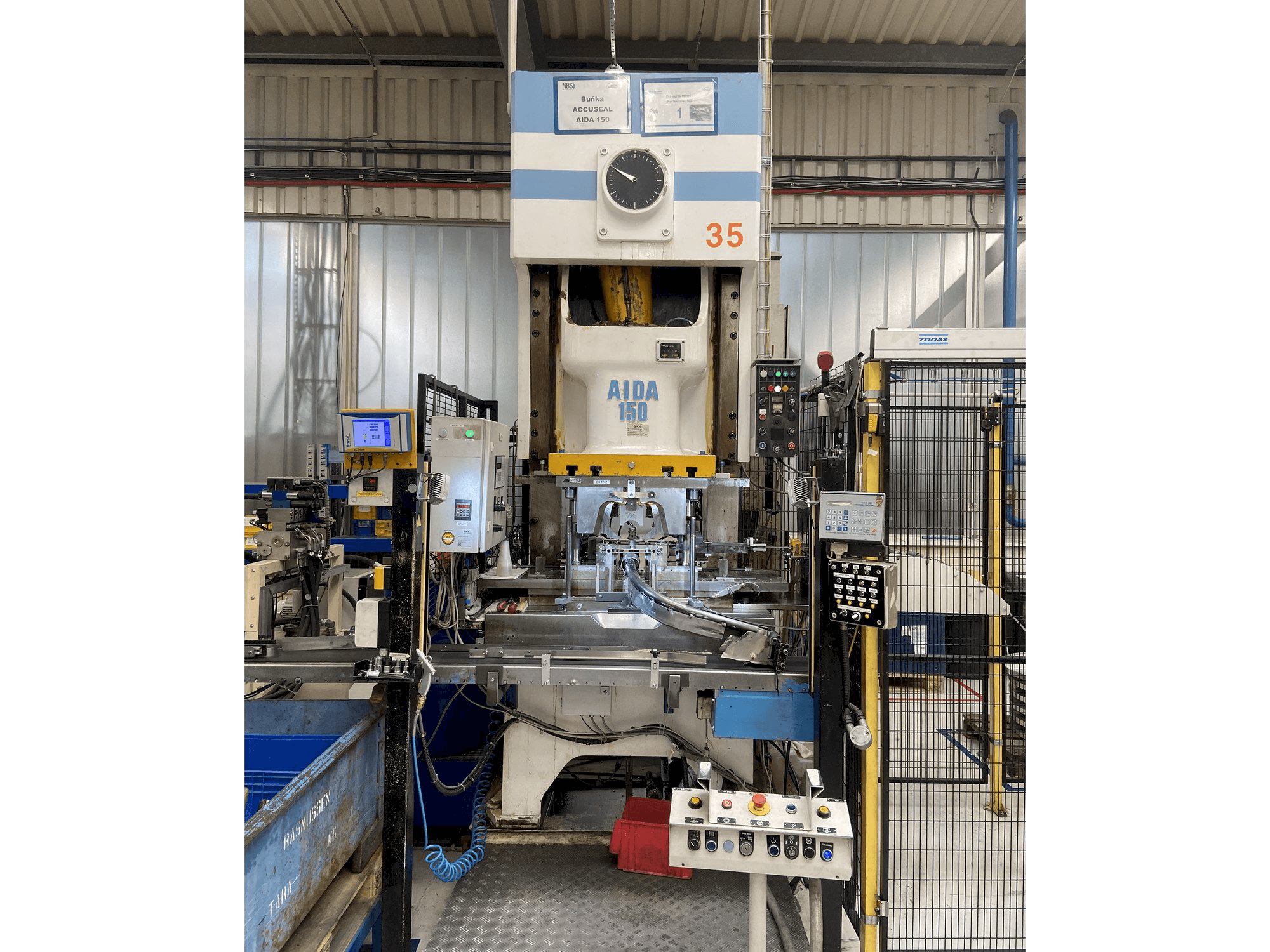 A AIDA NC1-150(2) (1996) gép elölnézete