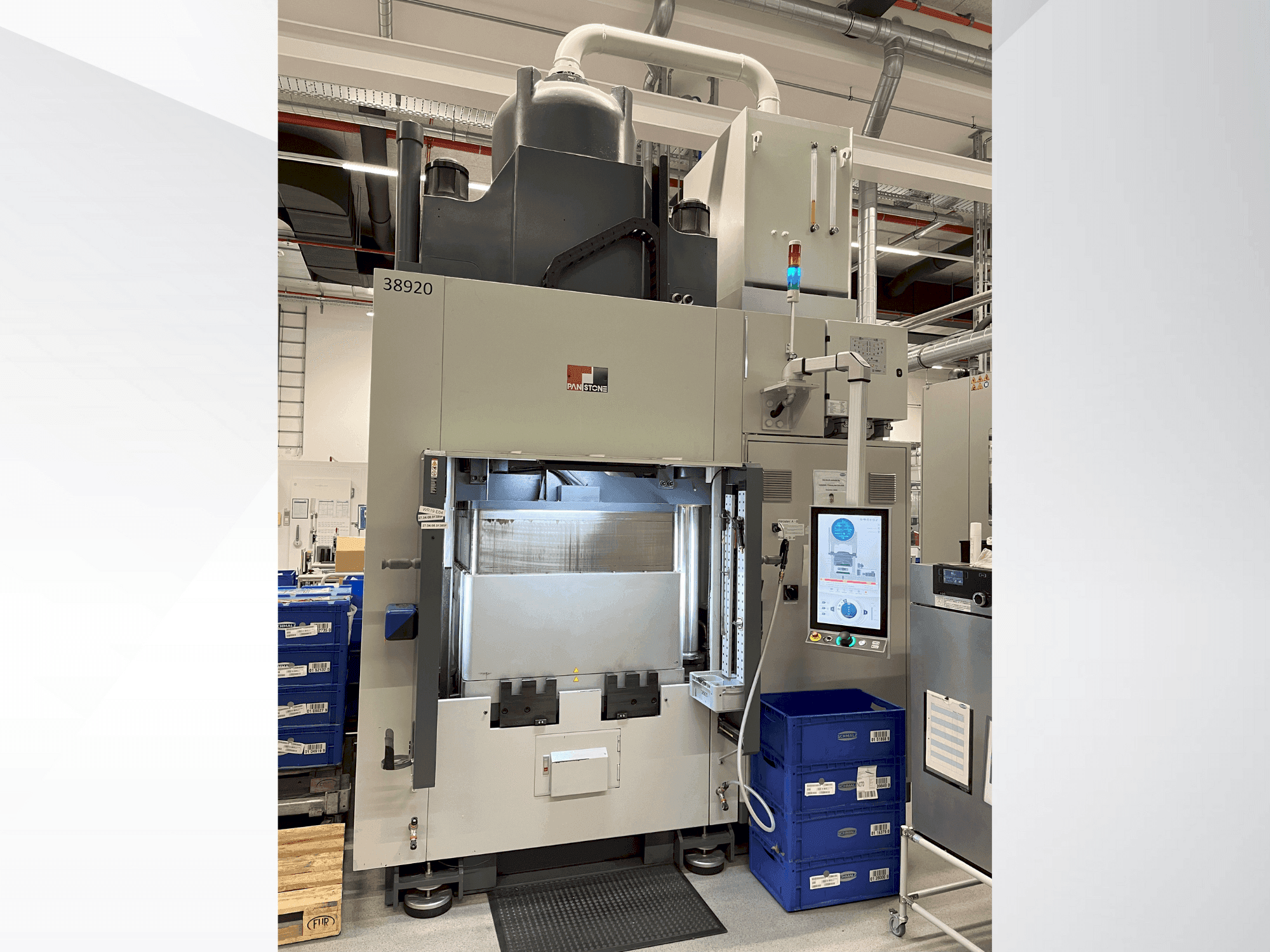 A PAN Stone D-V-500-PCD gép elölnézete