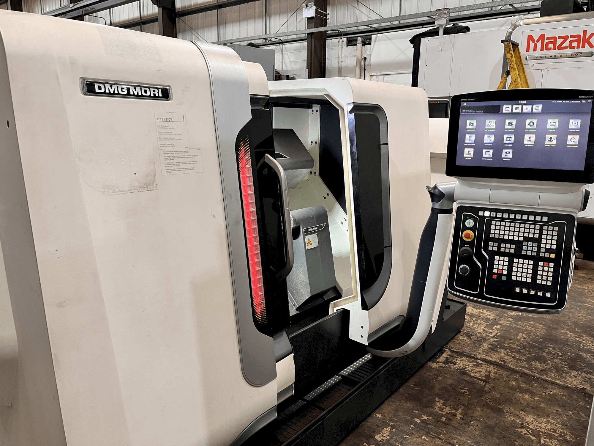 A DMG CTX ALPHA 300 gép elölnézete