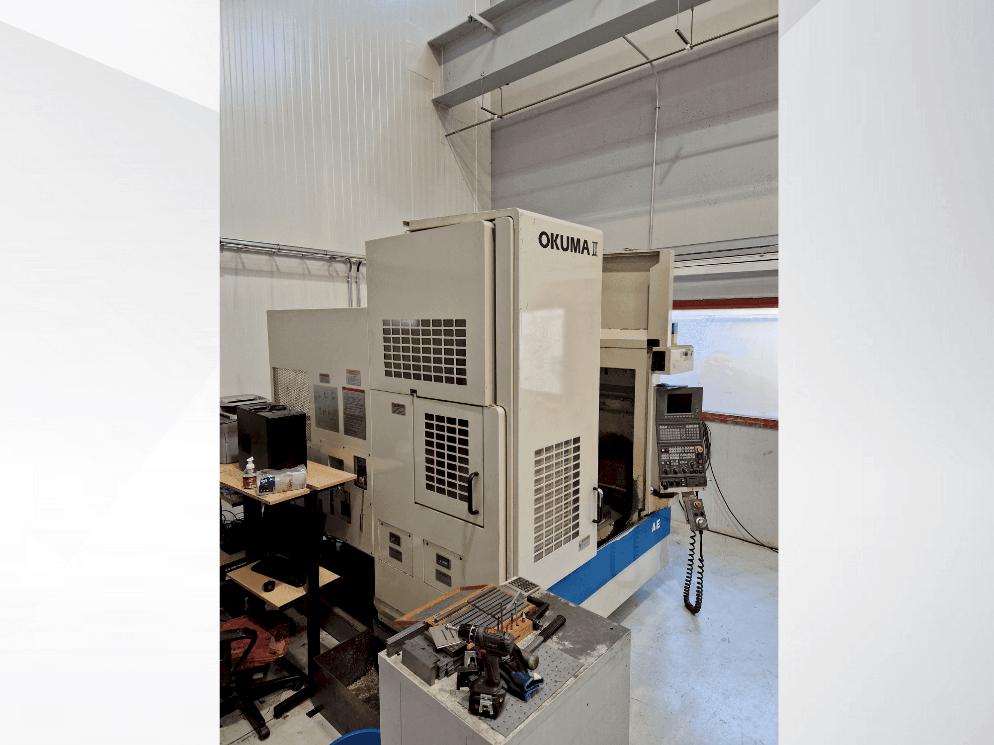 A Okuma MX-45 VAE (1996) gép elölnézete