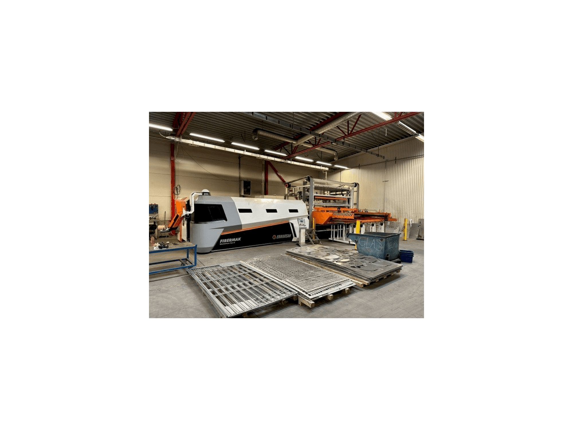 A ERMAKSAN Fibermak 4KW gép elölnézete