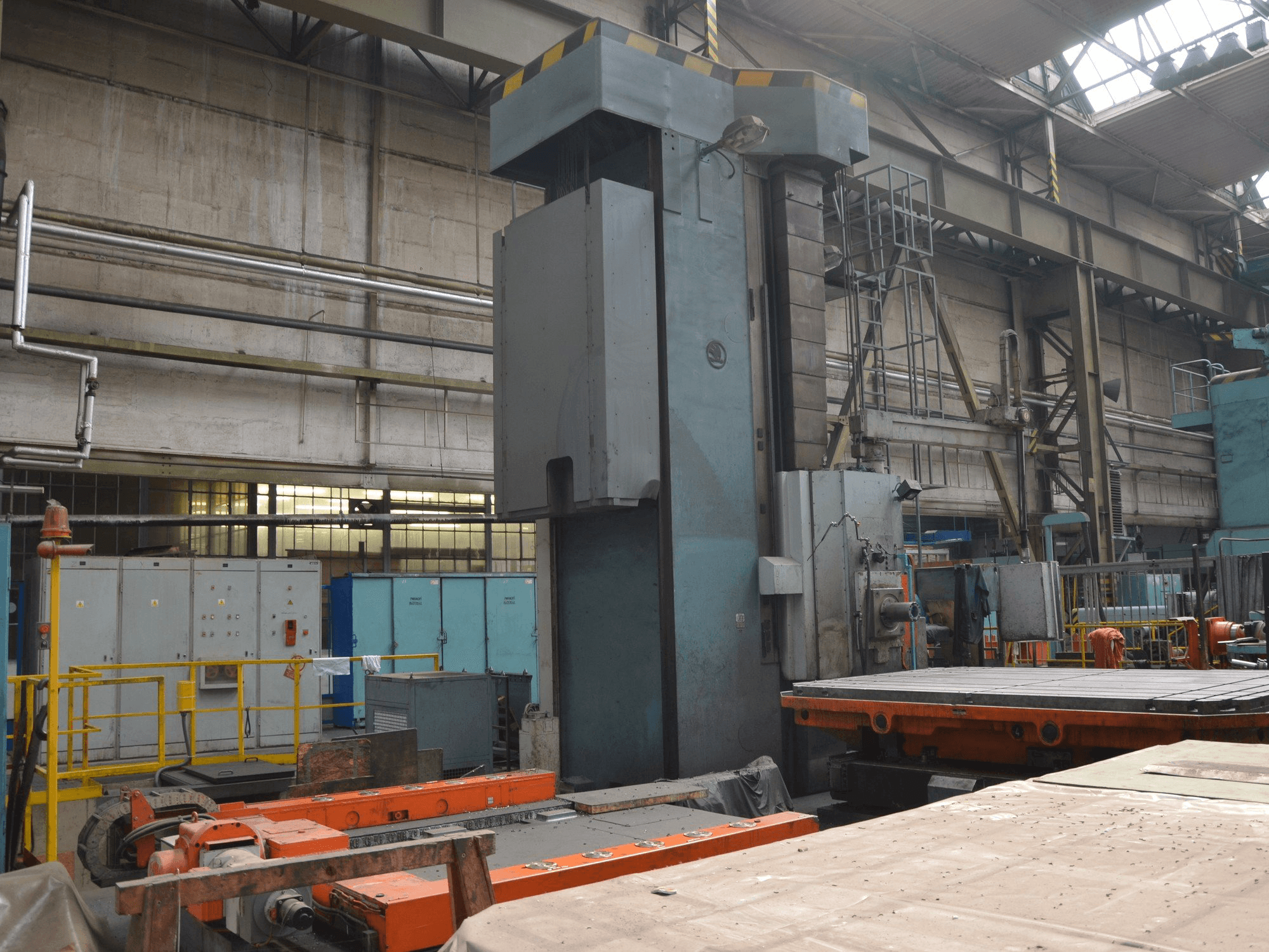 A SKODA W 180NC gép oldalnézete