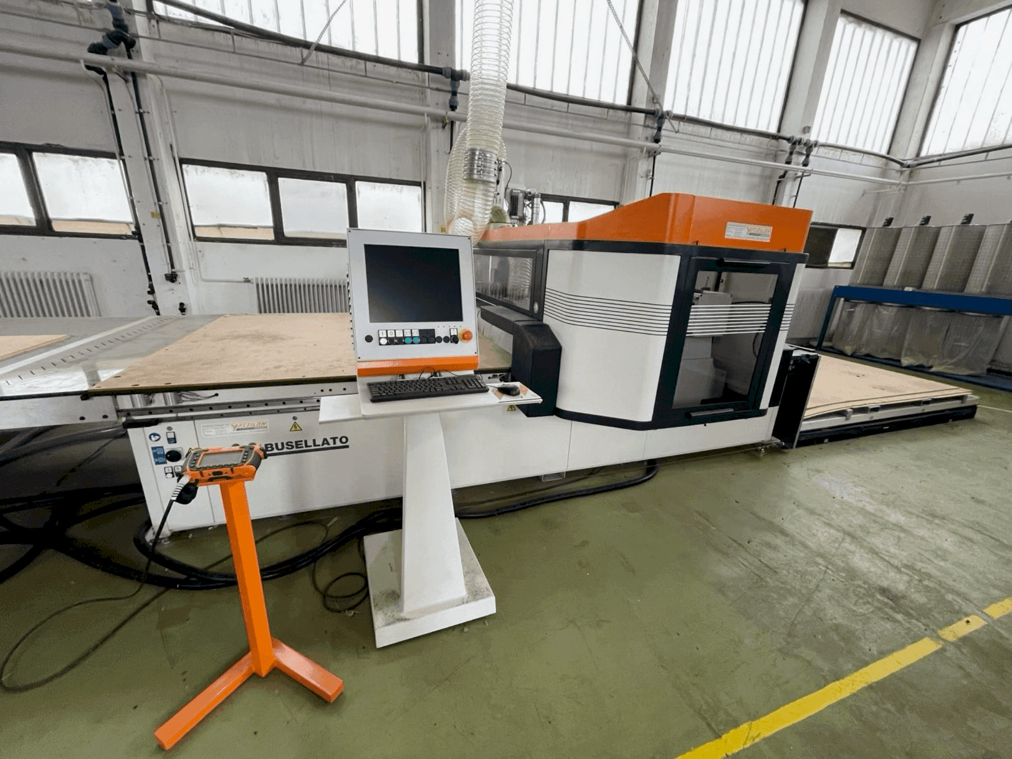 A BUSELLATO Easy Jet 7.10 D AH/119579 gép oldalnézete