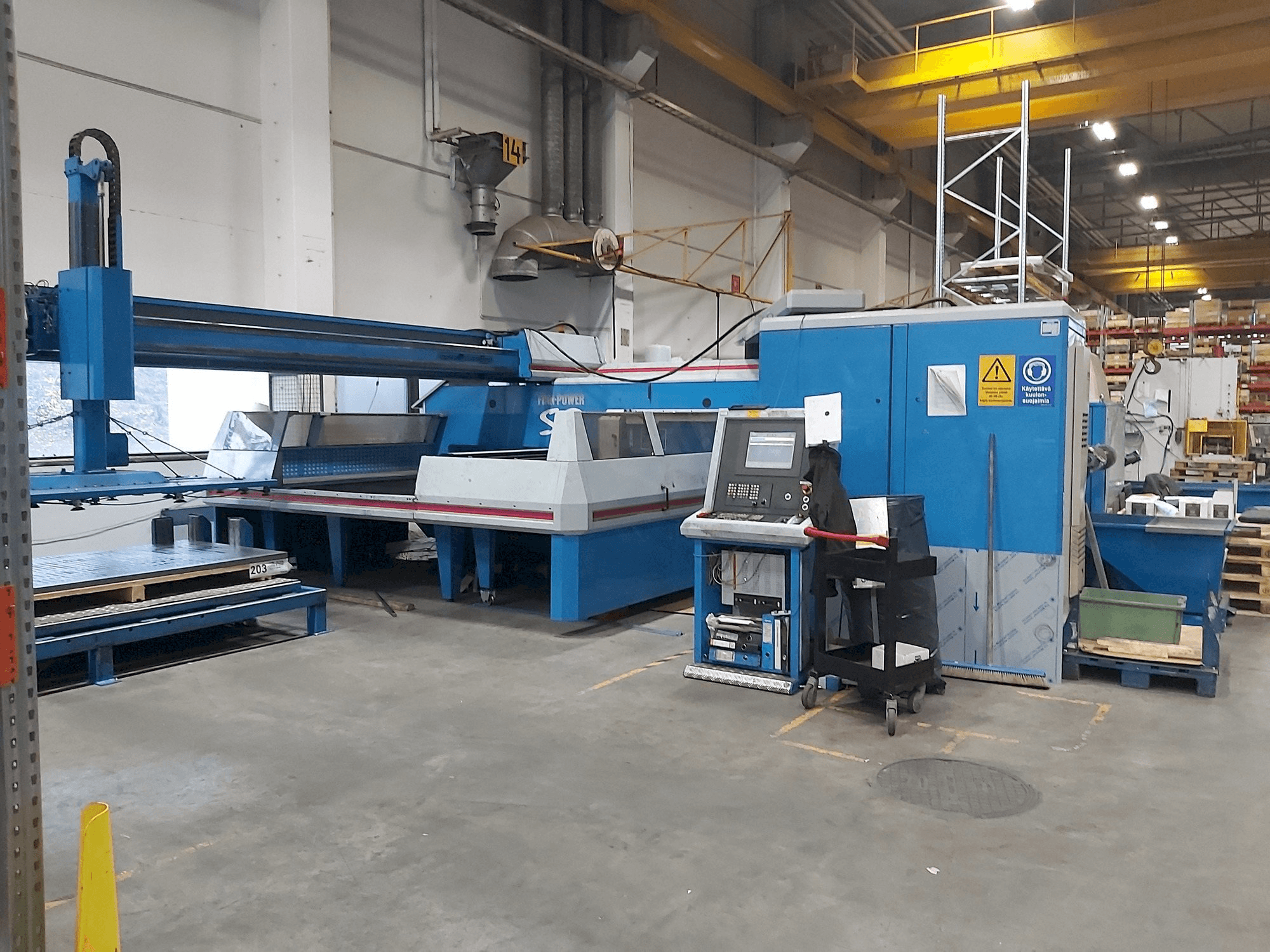 A Finn-Power SG6 gép elölnézete