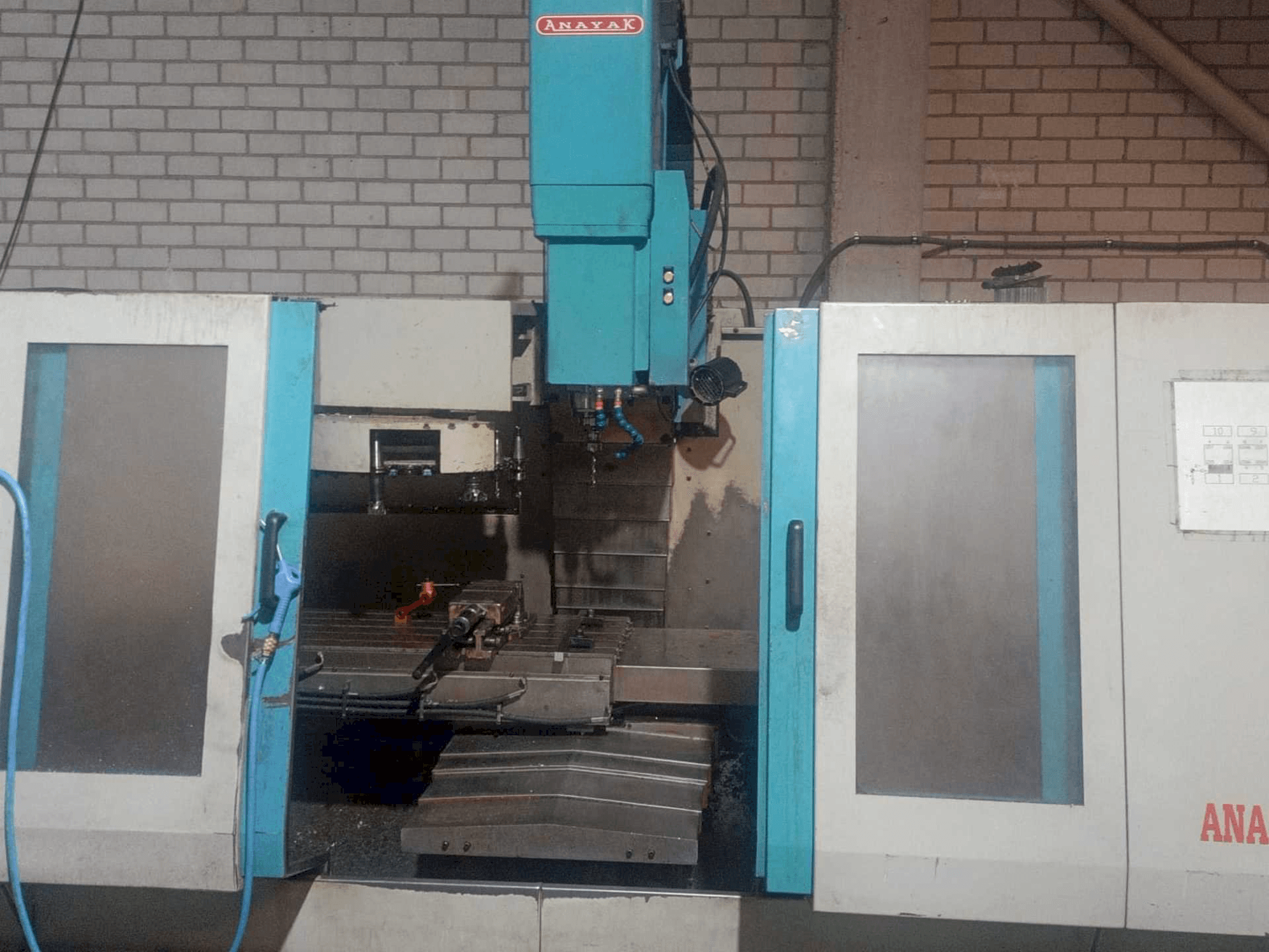 A ANAYAK Anakmatic 11 gép elölnézete