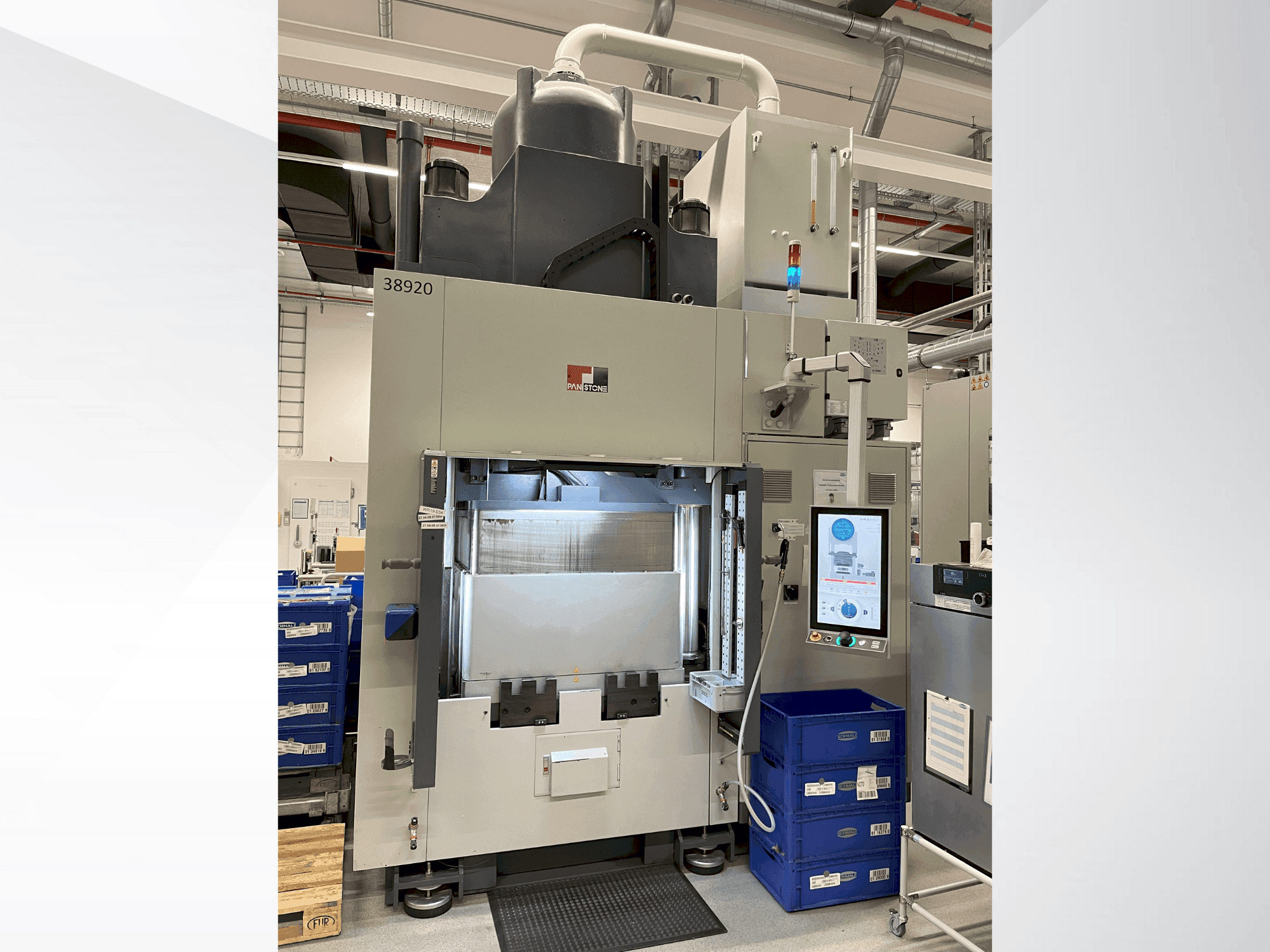 A PAN Stone D-V-200-PCD gép elölnézete