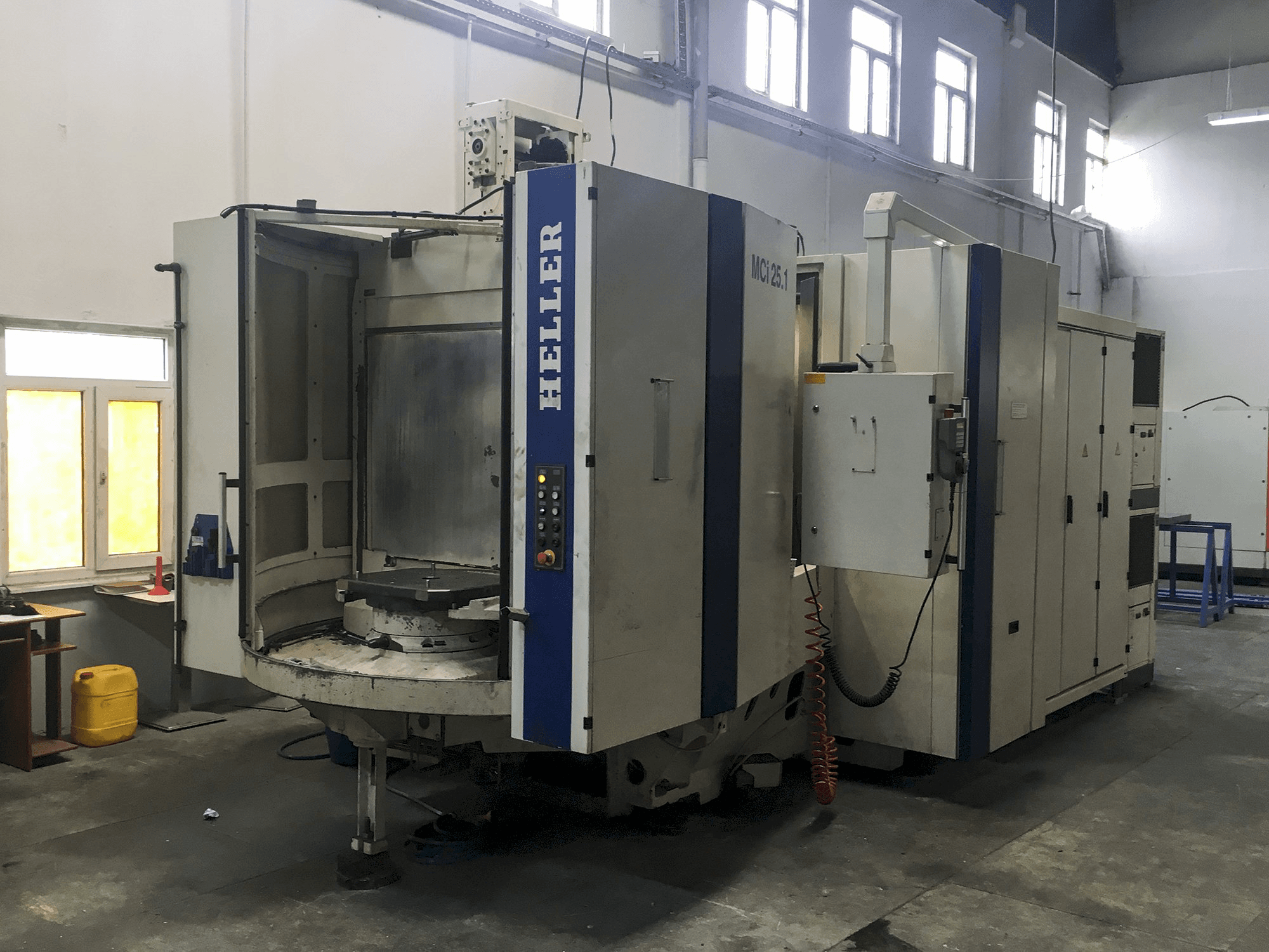 A HELLER MCi 25 gép bal oldali nézete