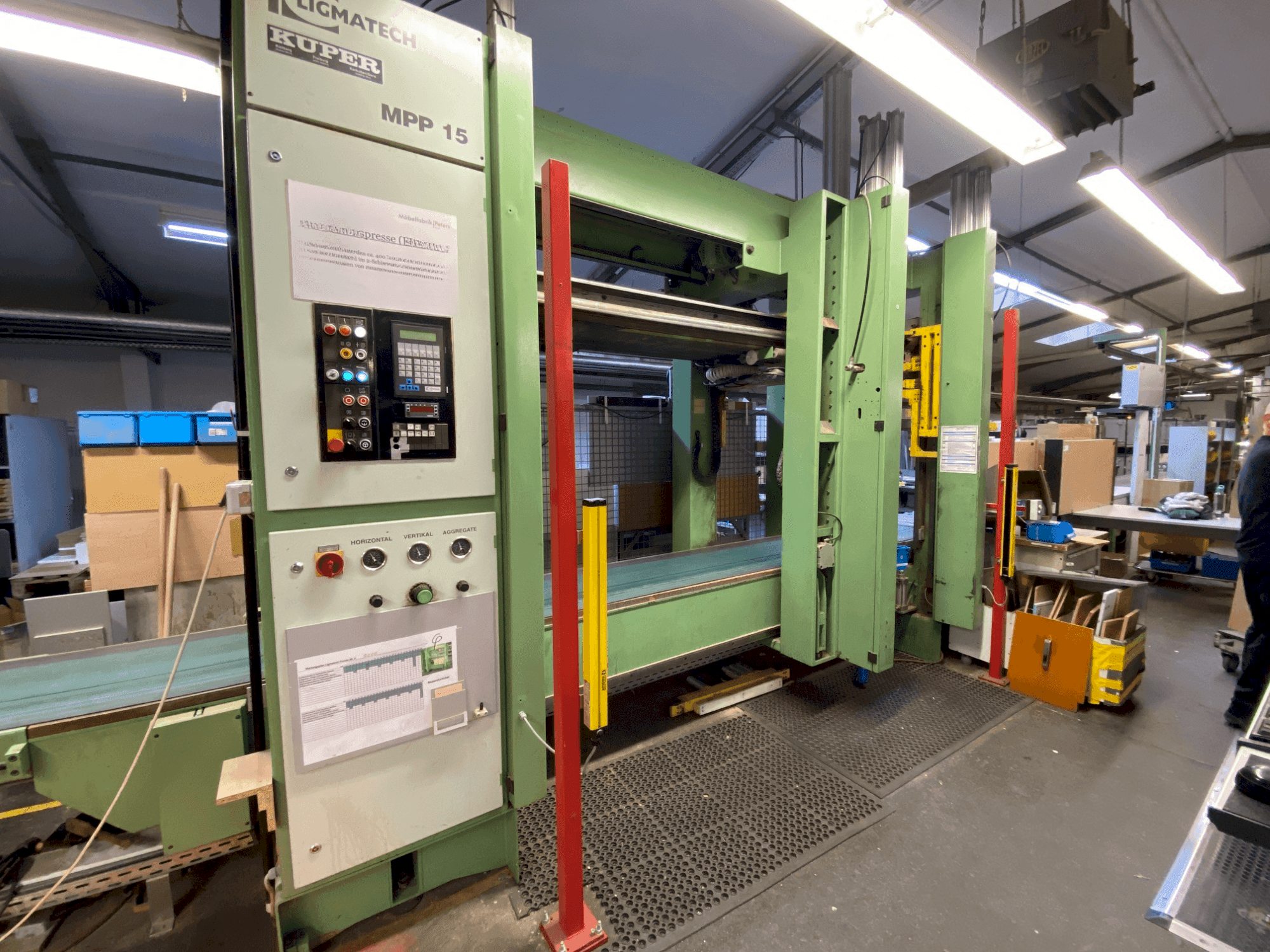 A LIGMATECH MPP 15 gép elölnézete