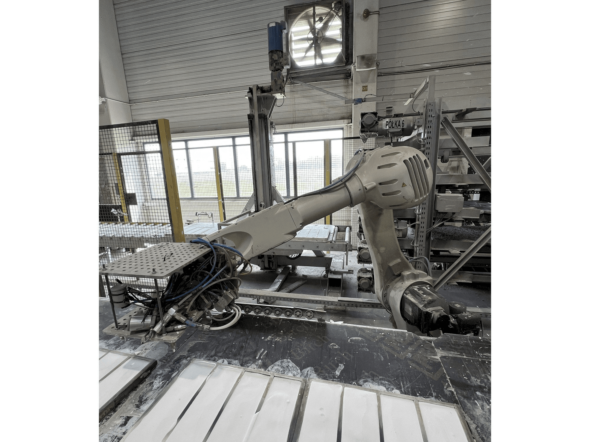 A Kawasaki 3RS050N-BC02 gép elölnézete