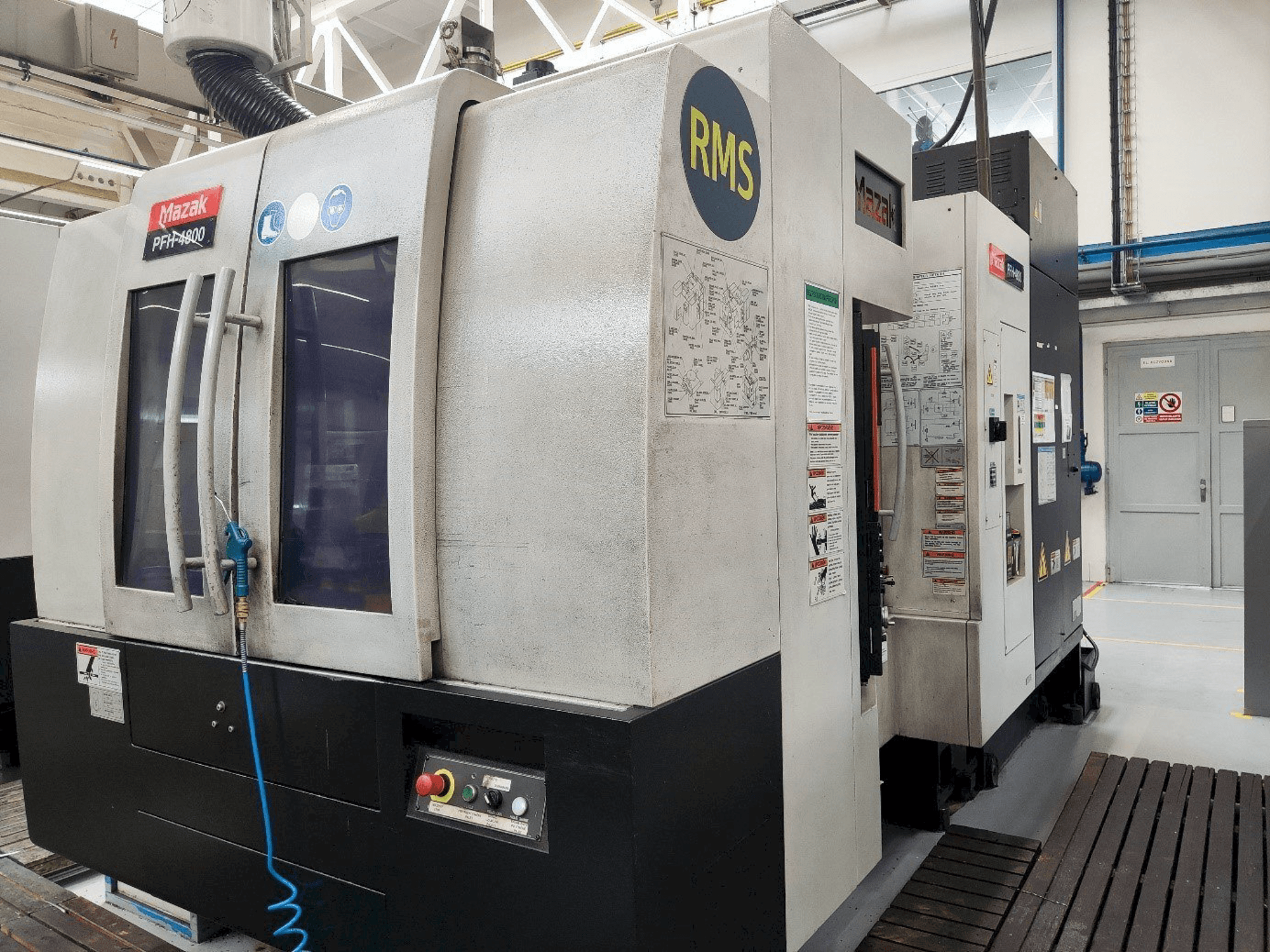 A Mazak PFH-4800 gép elölnézete