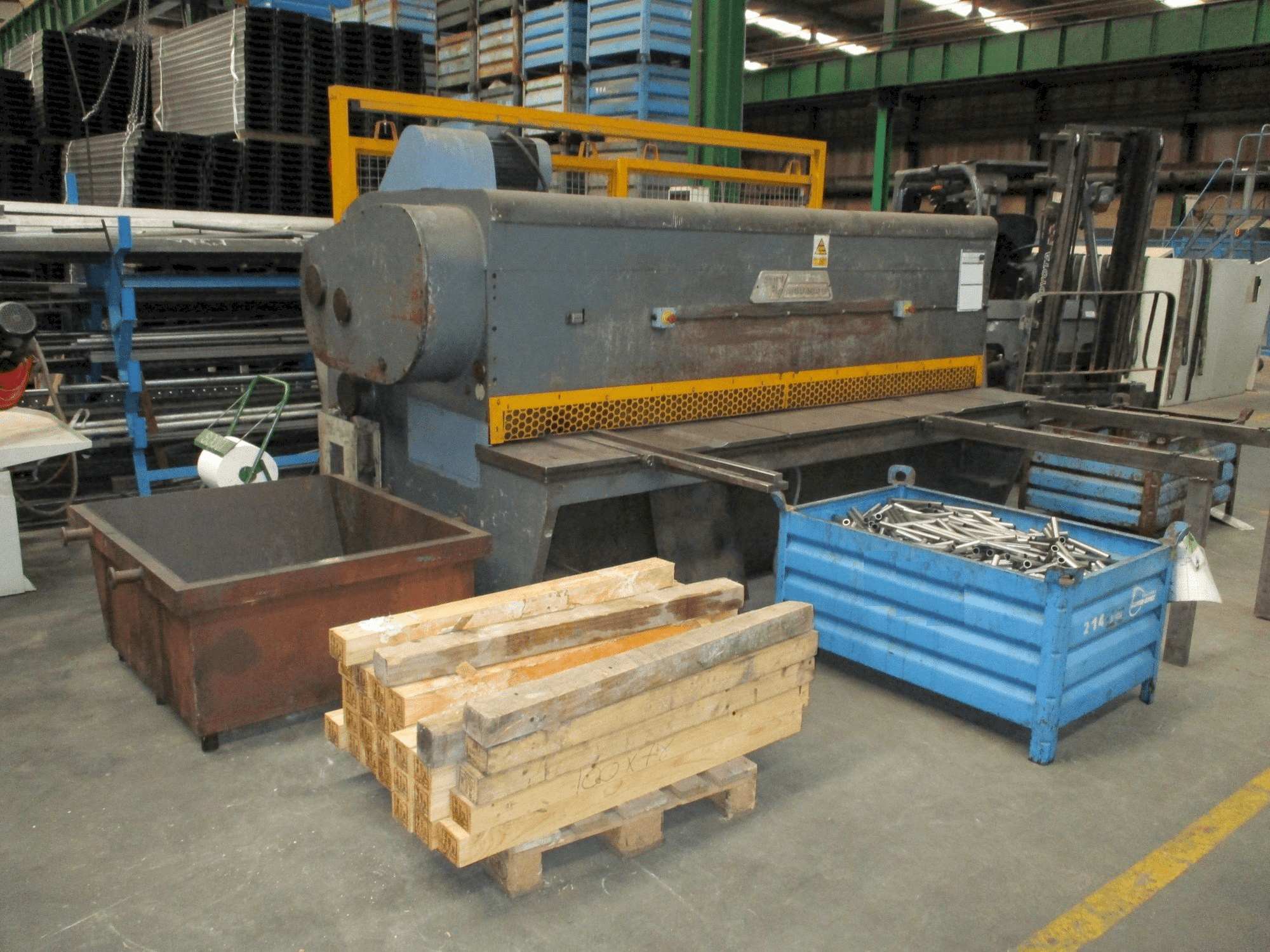 A Taci AC-10/30 gép elölnézete