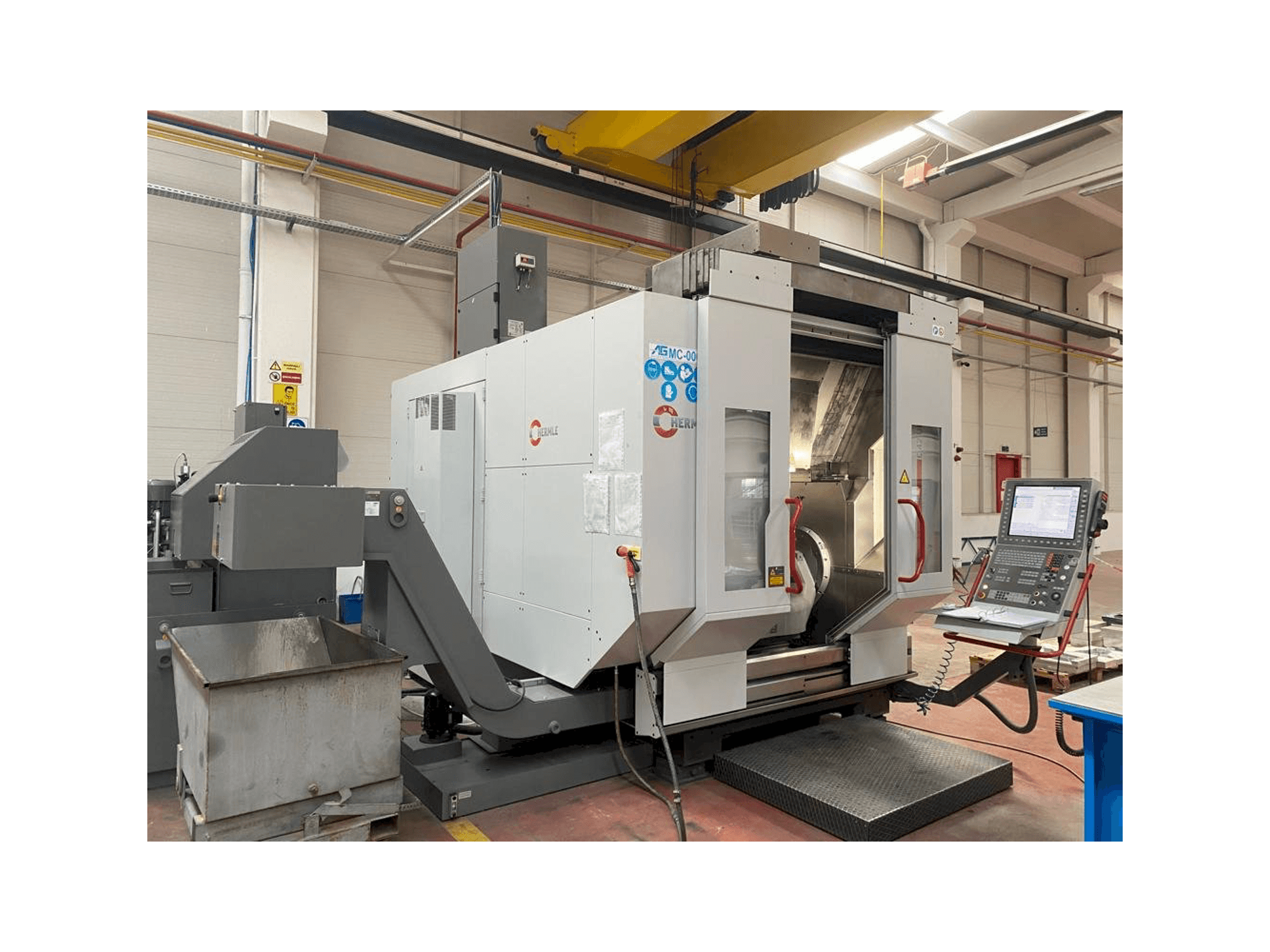 A HERMLE C42u-mt gép elölnézete