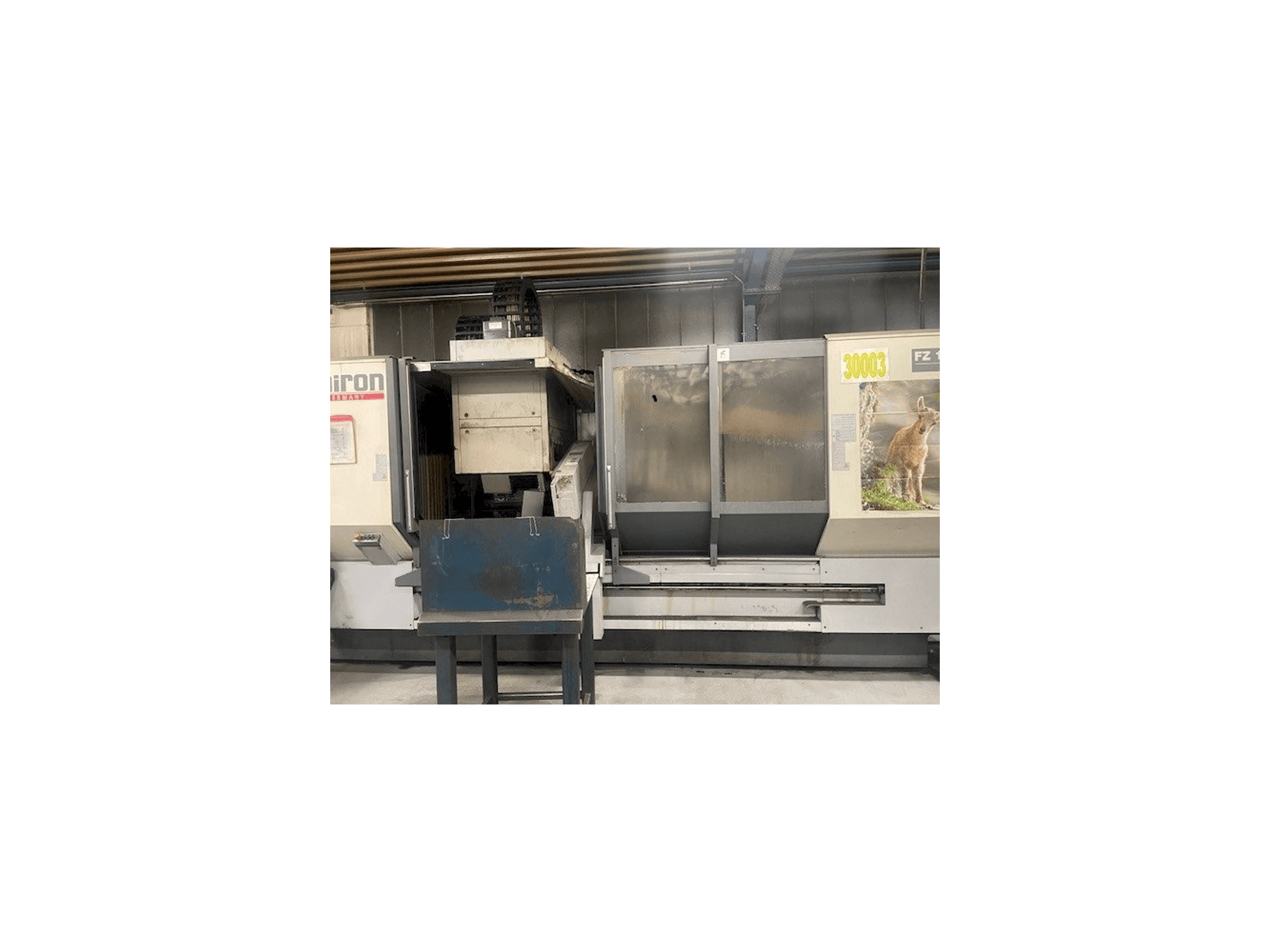 A CHIRON FZ18KL gép elölnézete