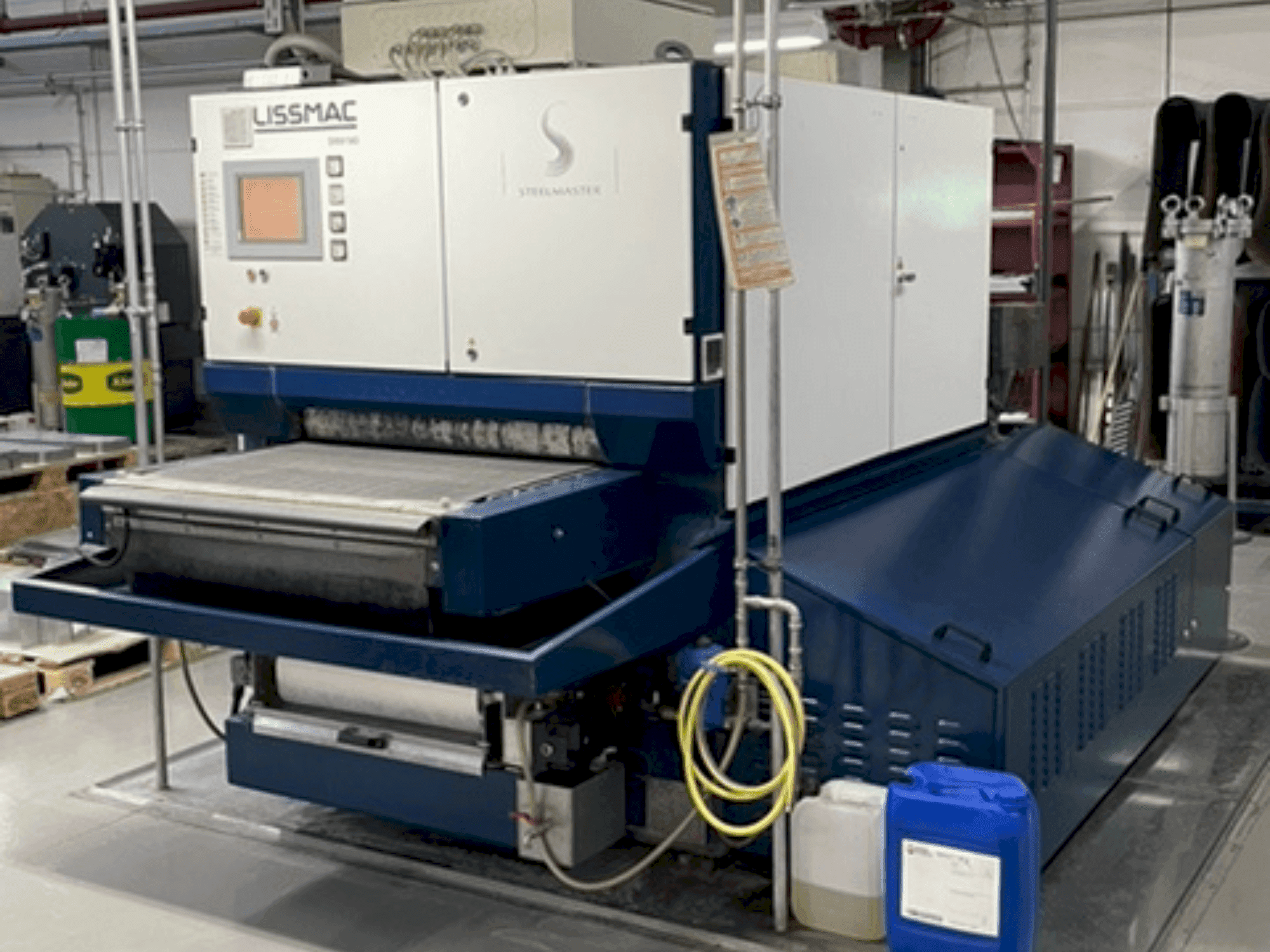 A LISSMAC SMW 543 RTTB gép elölnézete