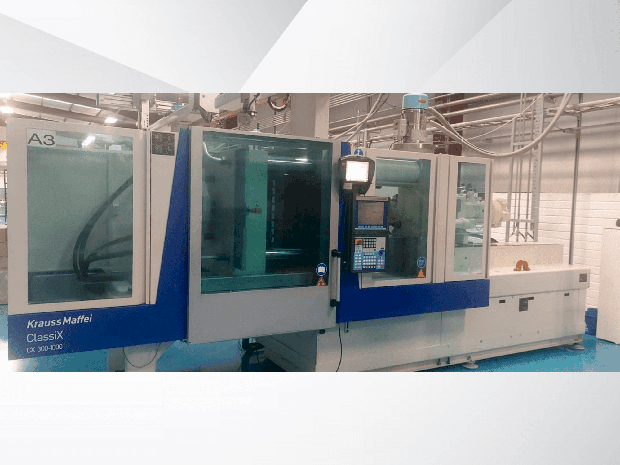 A Krauss Maffei ClassiX 300-1000 CX gép elölnézete