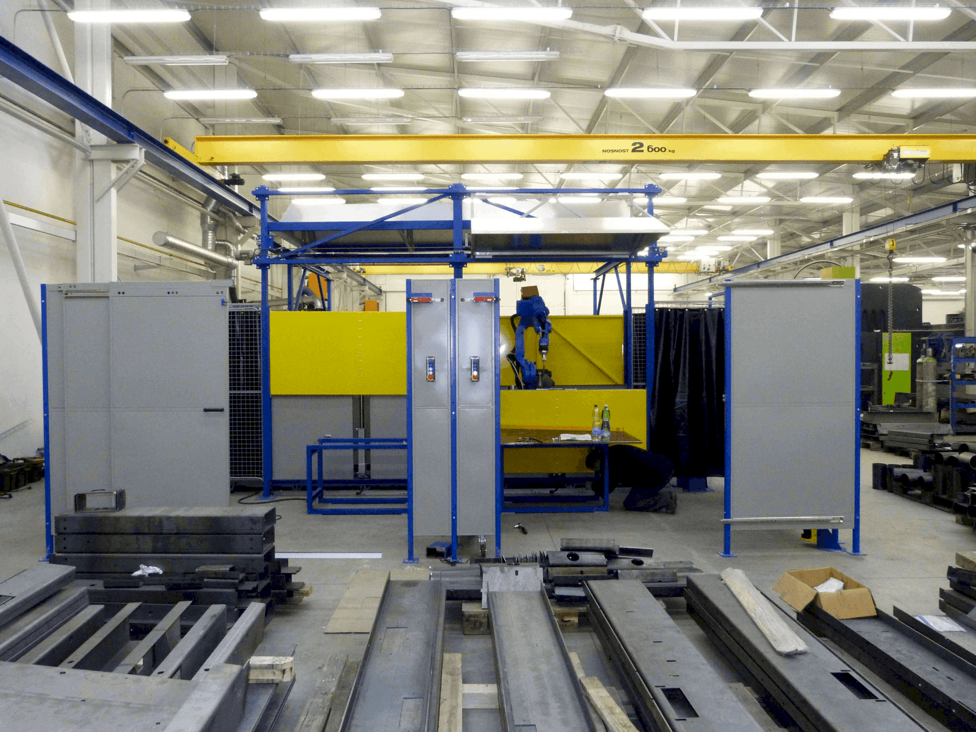 A Yaskawa Motoman MA1900 gép elölnézete