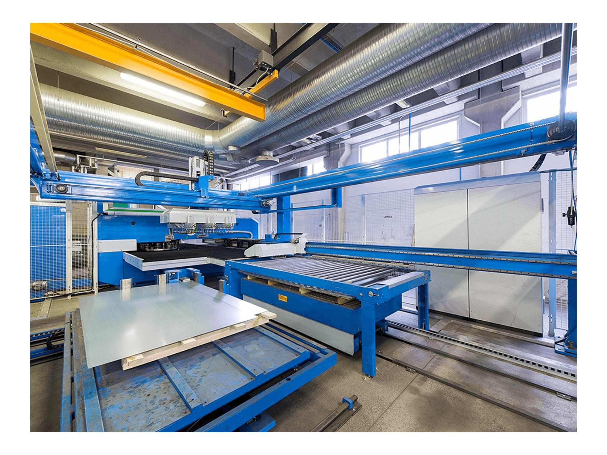 A Finn-Power E 5 Lui gép oldalnézete