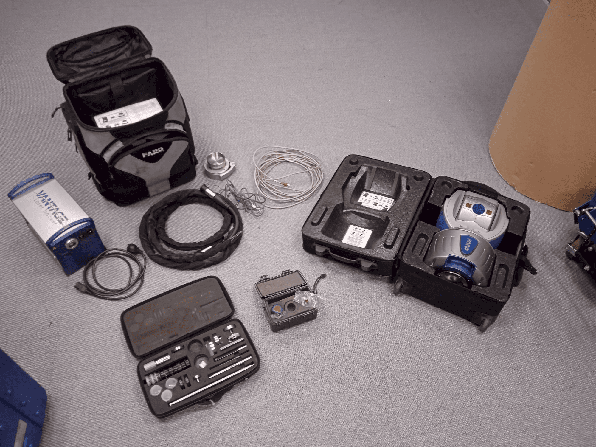 A Faro Advantage Laser Tracker gép elölnézete