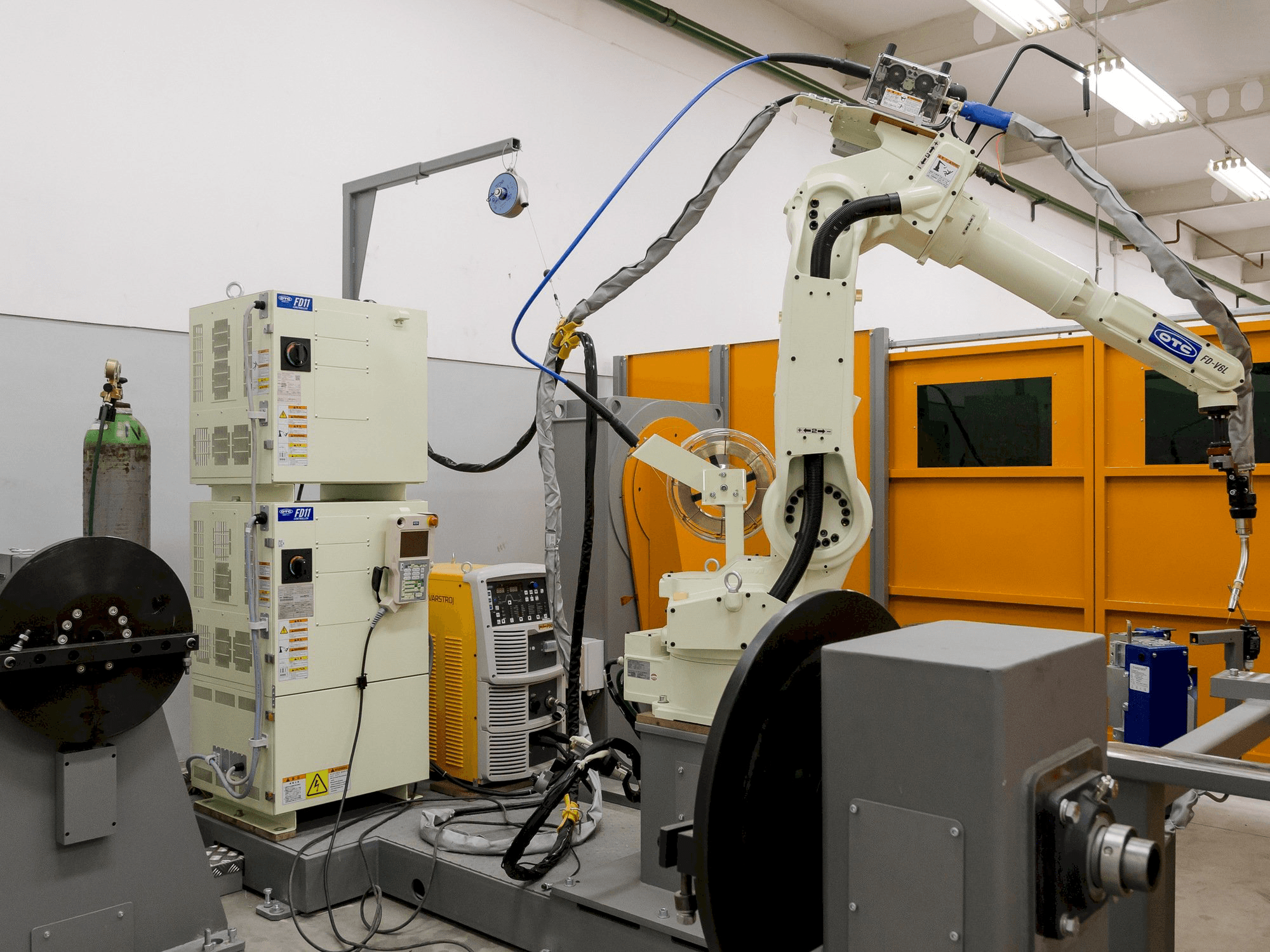 A Other Otc Daihen Fd11 gép elölnézete