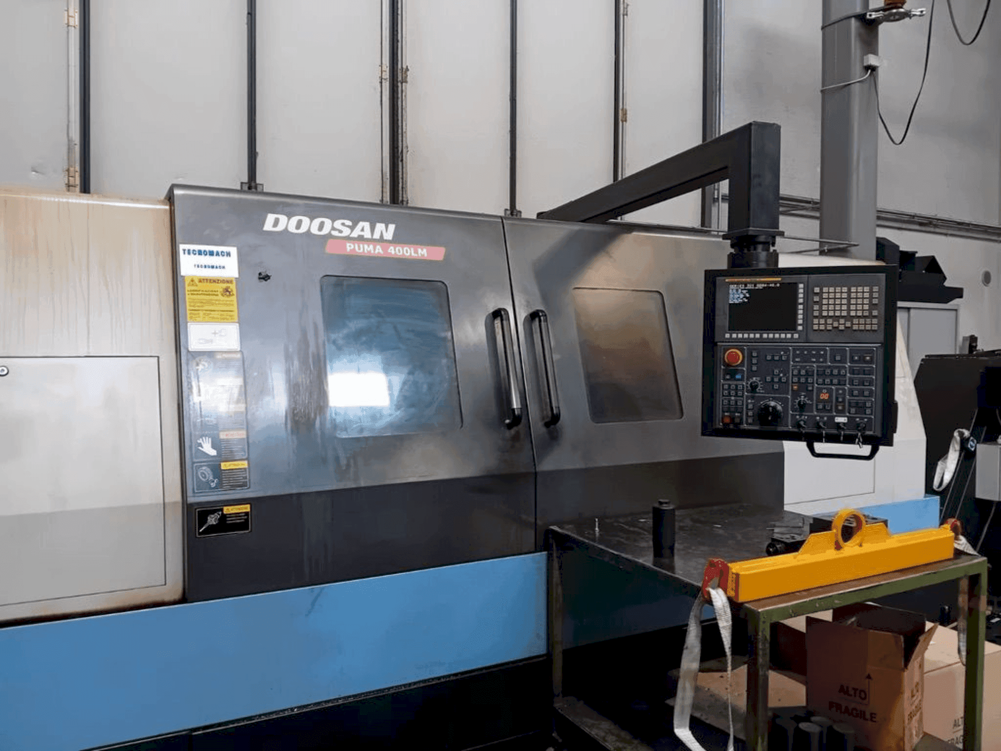 A DOOSAN PUMA 400LM gép elölnézete