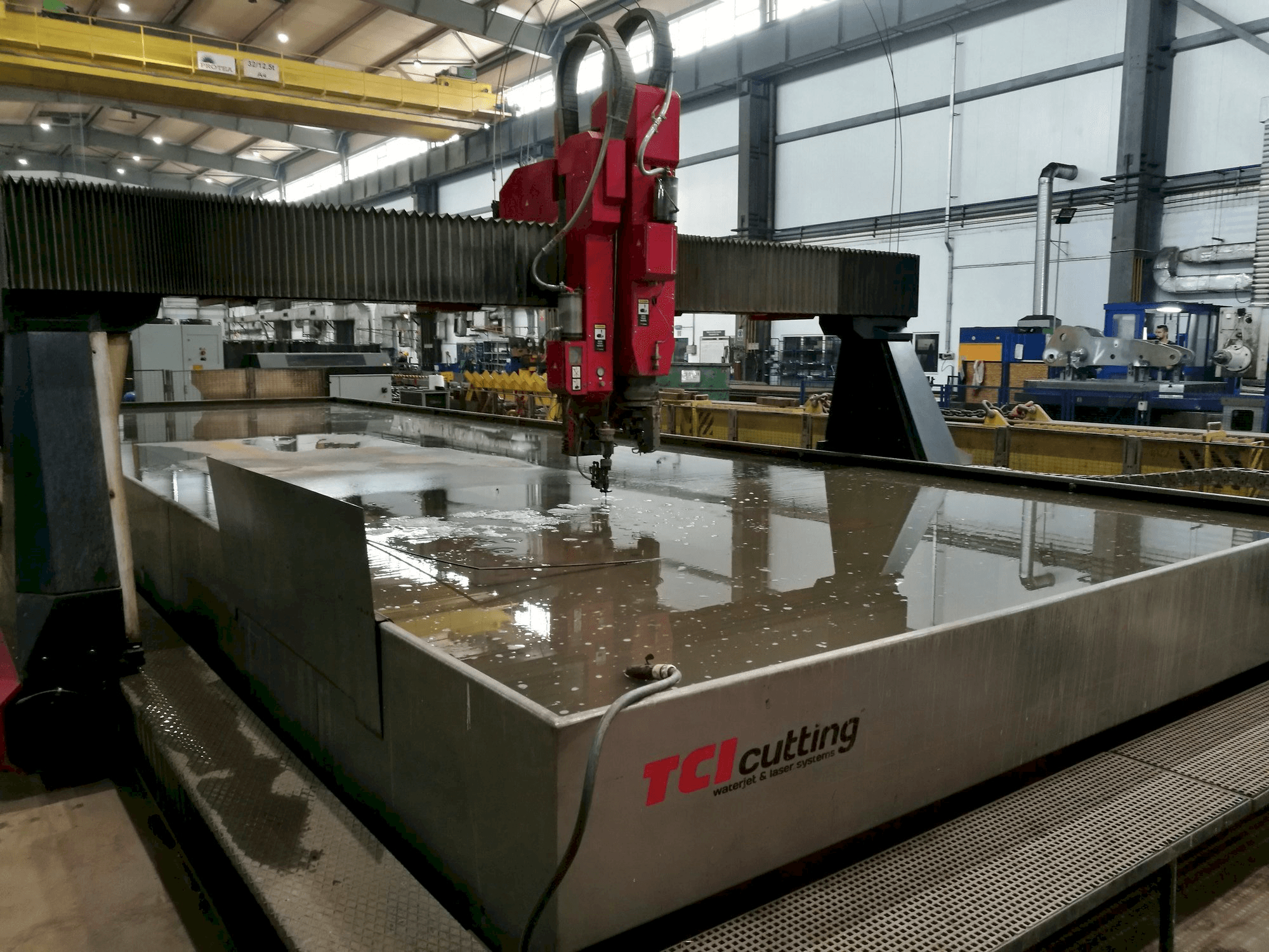 A TCI BP-H 30120-1 gép elölnézete