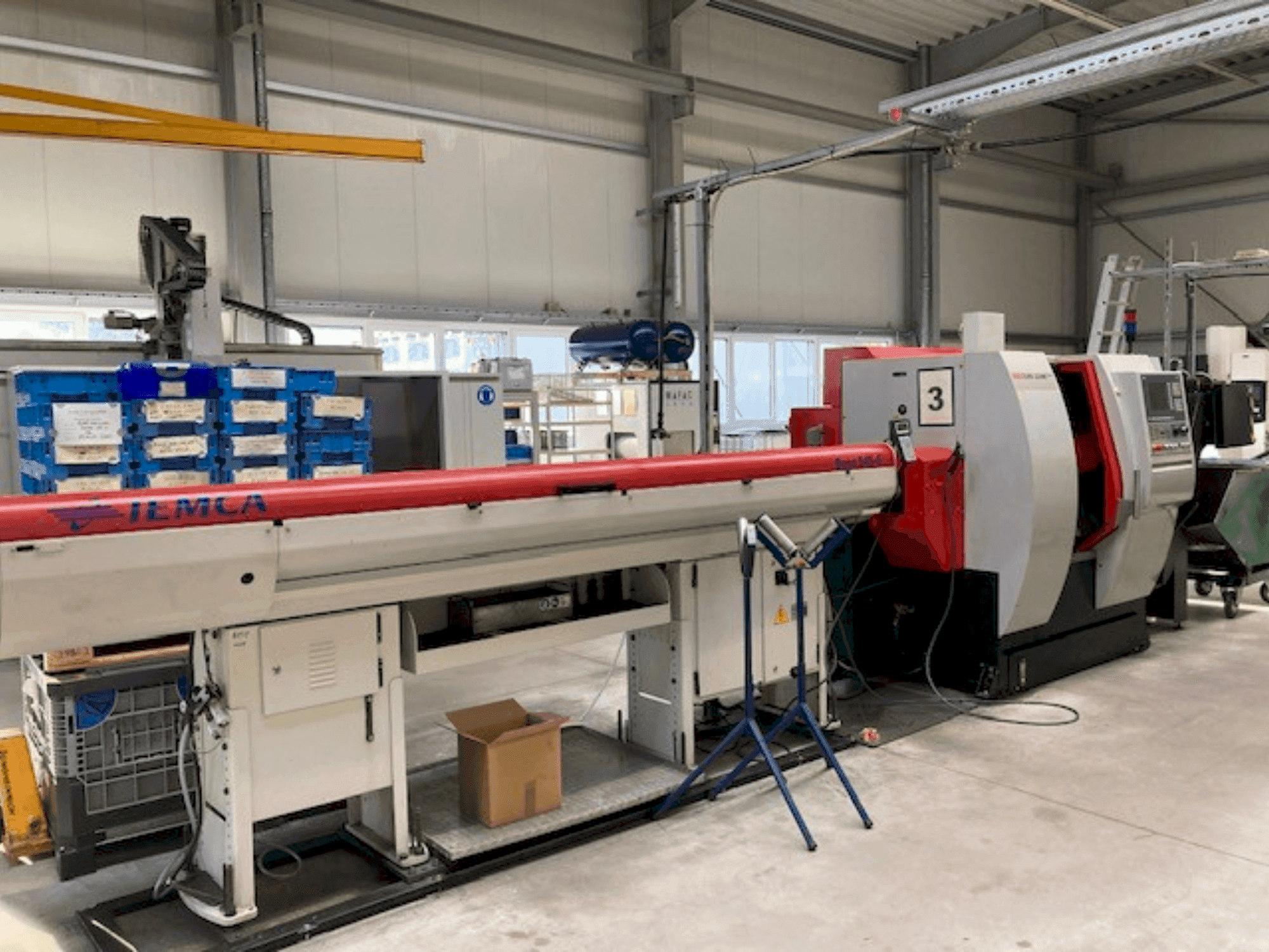 A EMCO TURN 332 MCPlus gép elölnézete