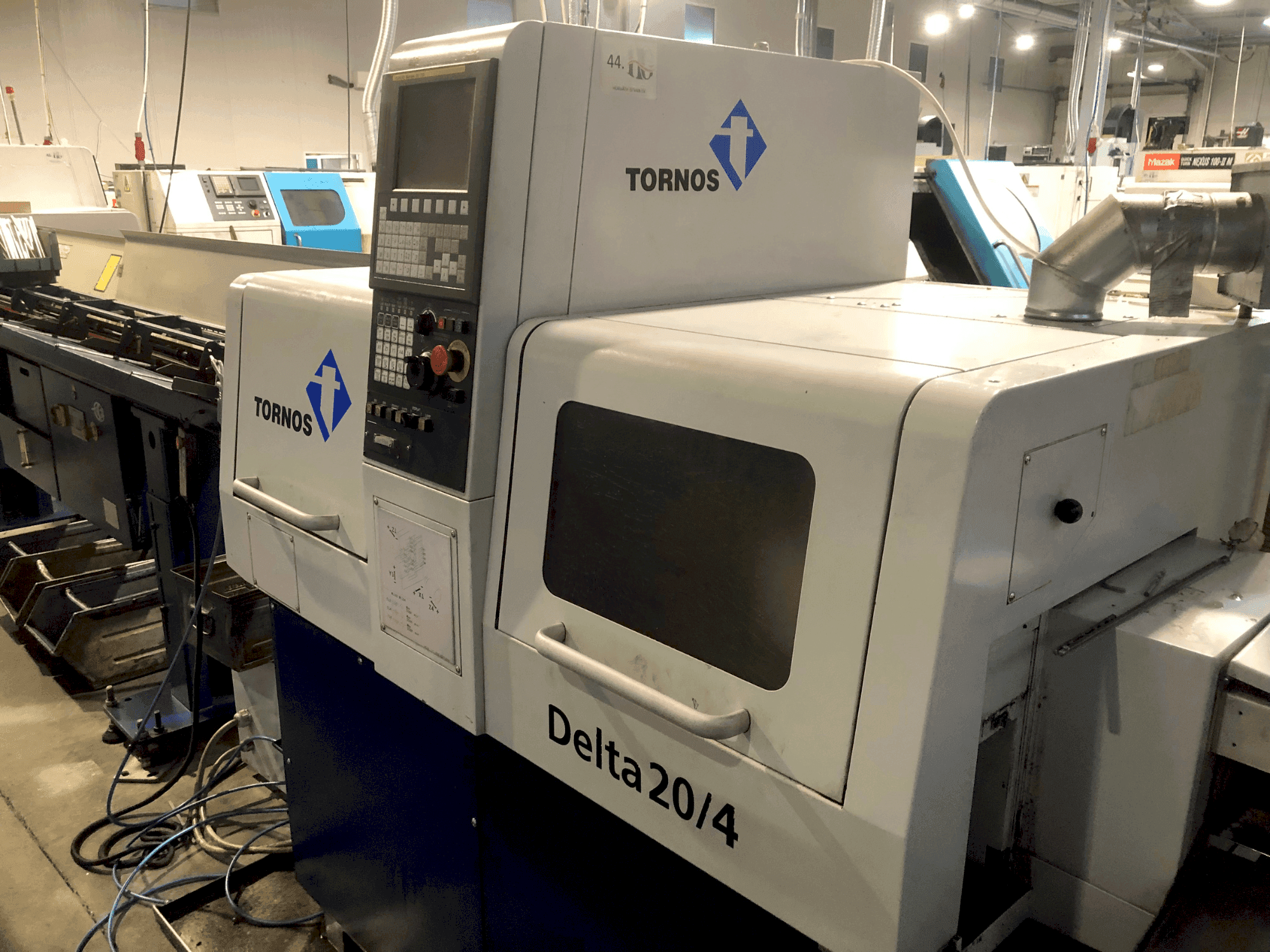A TORNOS TORNOS DELTA 20/4 gép elölnézete