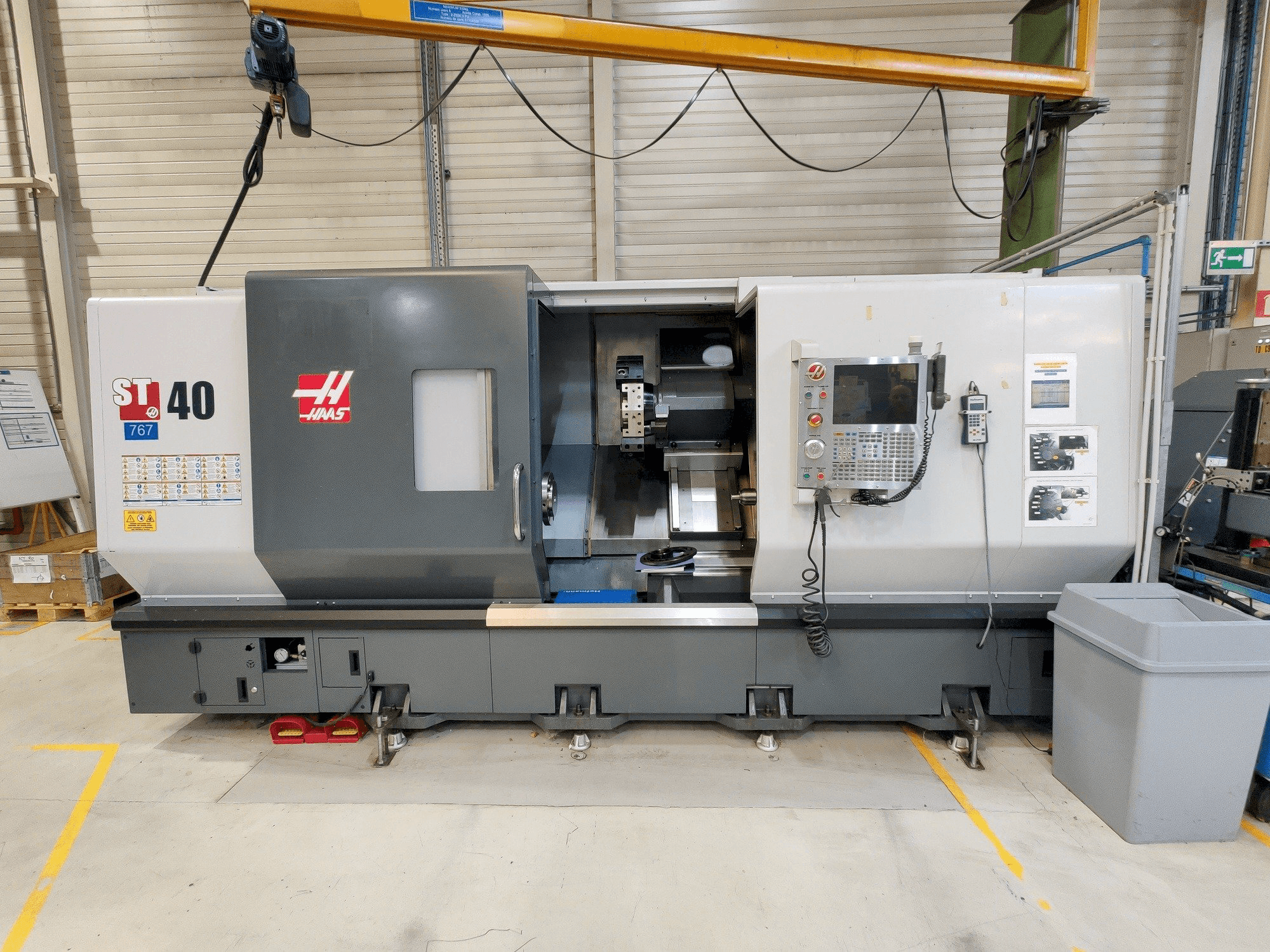 A HAAS ST-40 gép elölnézete