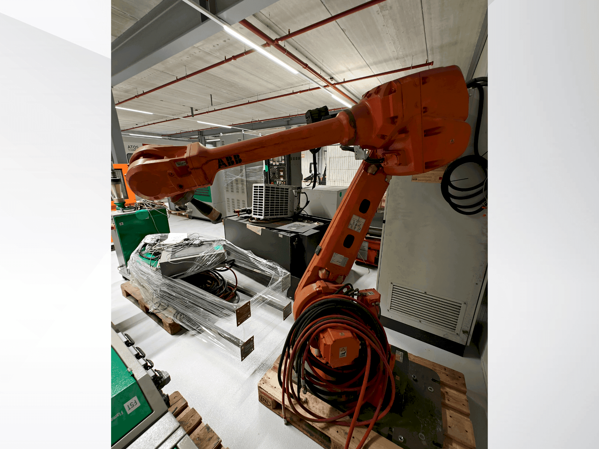 A ABB IRB 4600 gép elölnézete